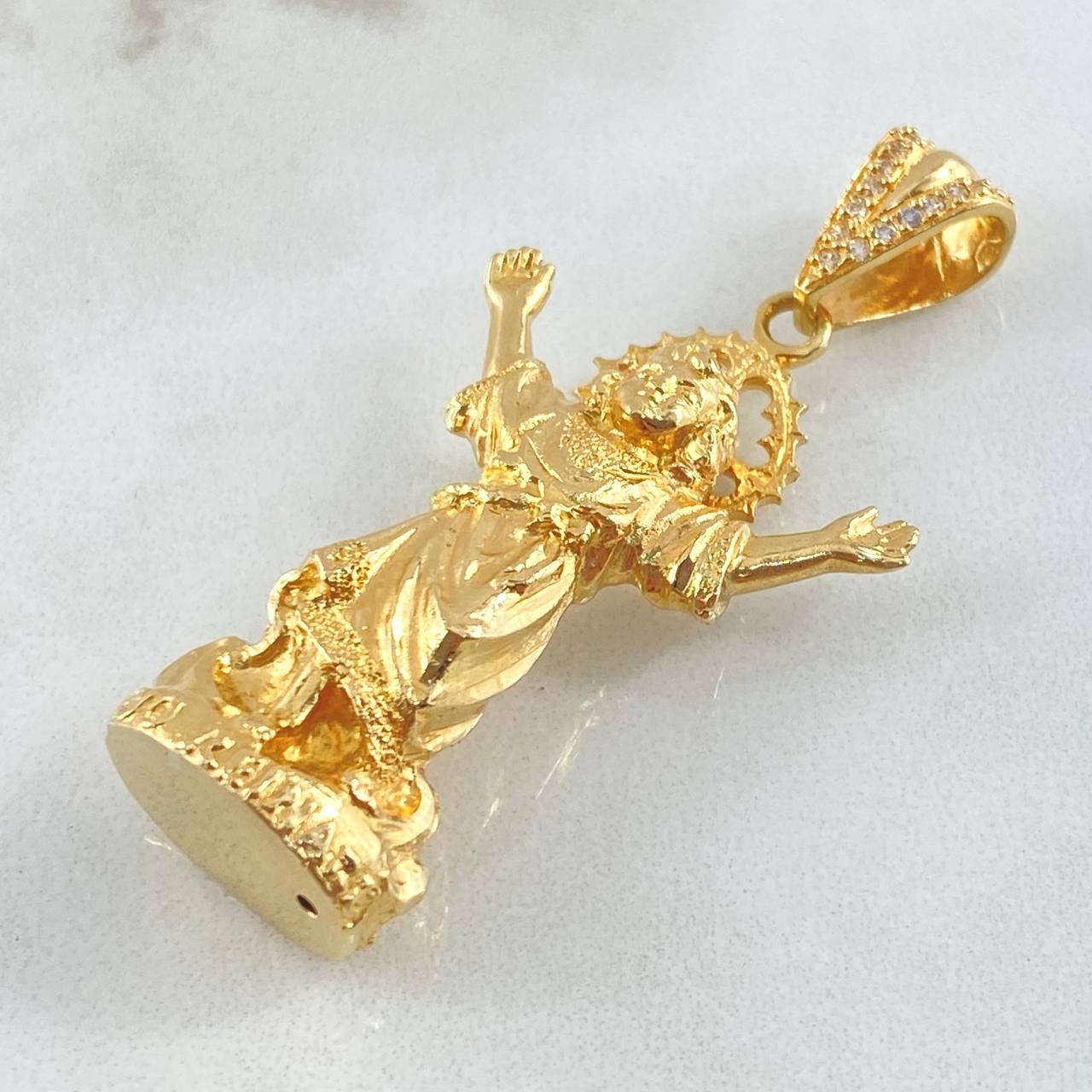 Divine Child Pendant 15.15gr / 2.2in / 18K Gold ©