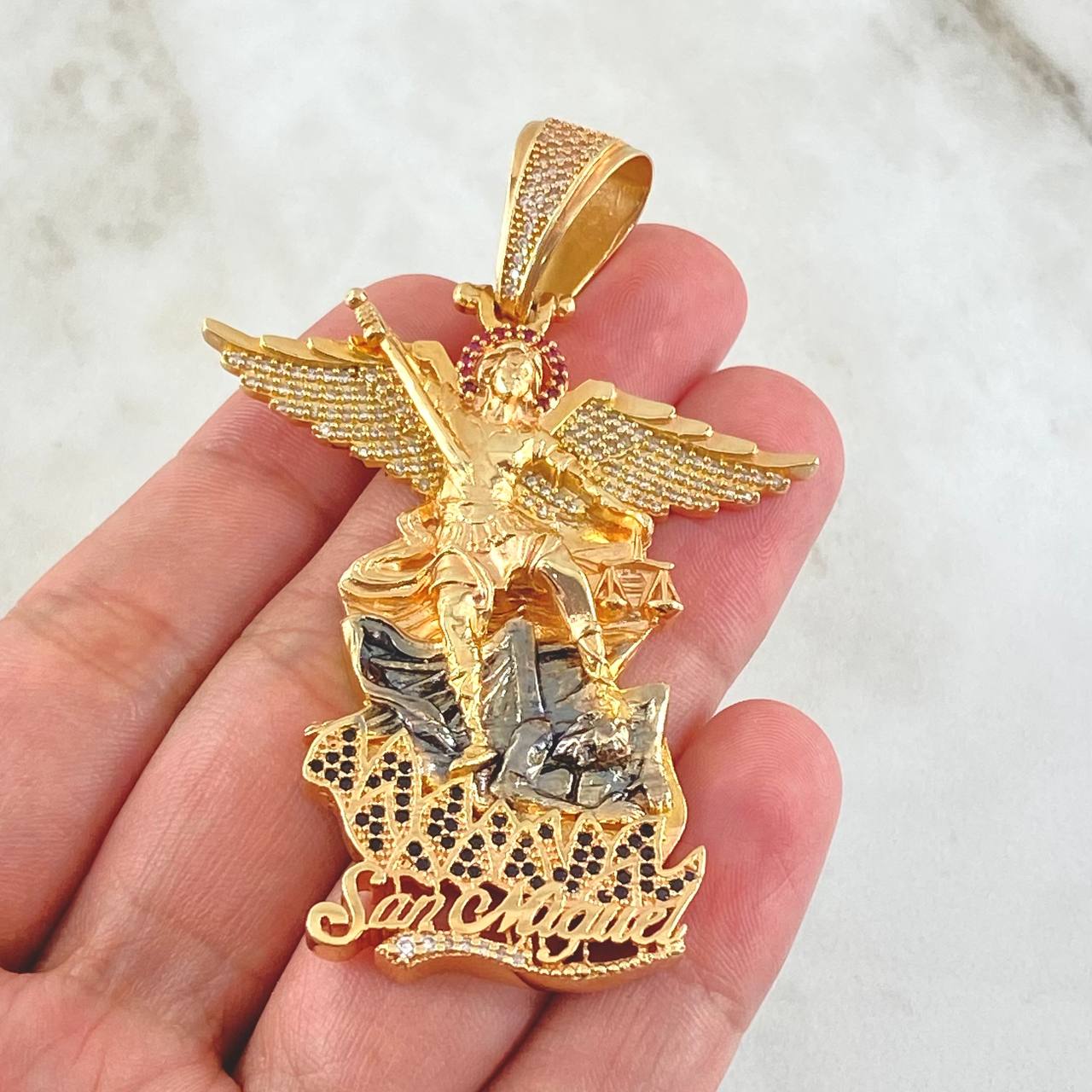 Dije San Miguel De Arcange 22.95gr / 7cm / Oro Amarillo 18K ©