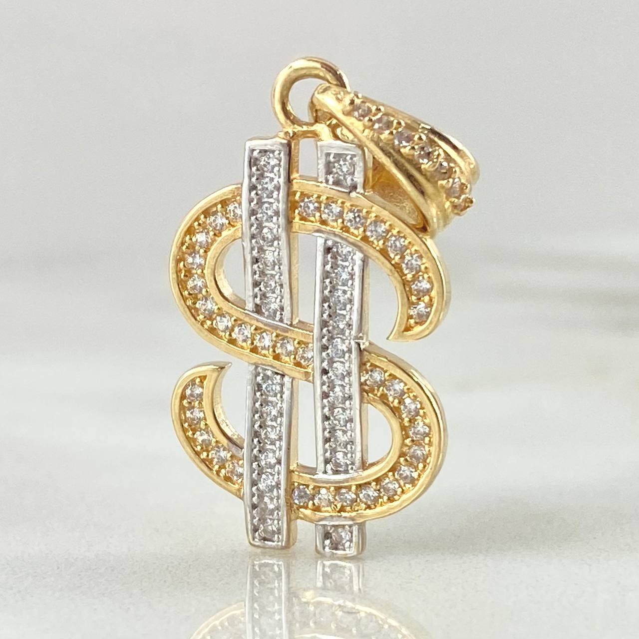 Pendant Sign Weight 3.5gr / 3.1cm / Two Tone Yellow White 18K ©