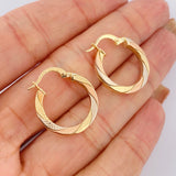 Majo Hoop Earrings 2.2gr / 0.9in / Three 18K Golds &