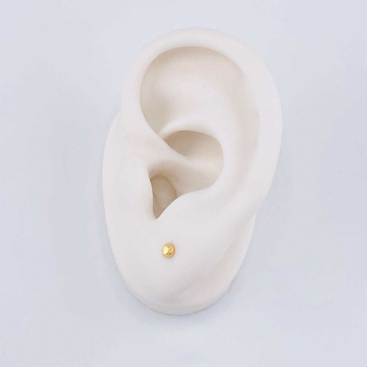 Diamond Cut Medium Bead Stud Earrings 0.4 g / in / 3 mm 18K Yellow Gold