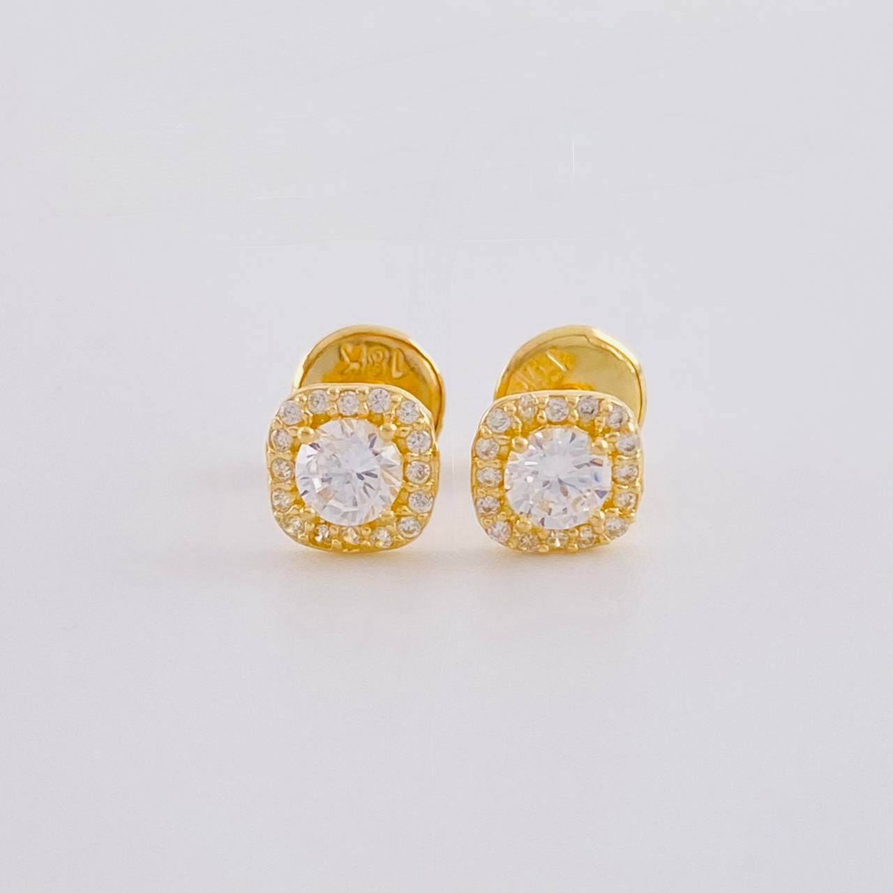Topos Halo Cuadrado Semicurvo 0.9 g / in / 5.75 mm Oro Amarillo 18K