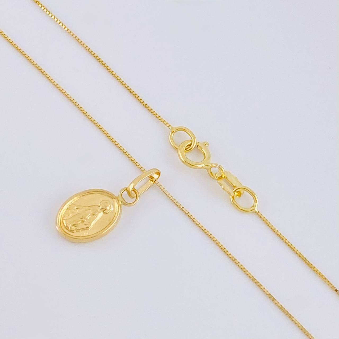 Set Cadena Veneciana + Dije Virgen Milagrosa / 1.25 g / 19 3/4 in Oro Amarillo 18K