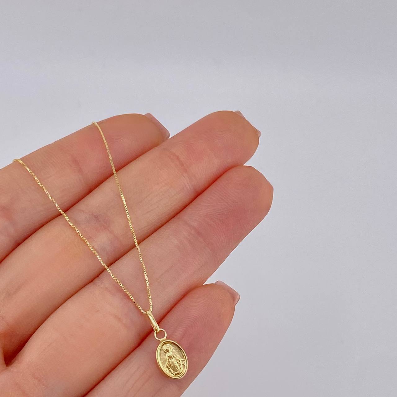 Set Cadena Veneciana + Dije Virgen Milagrosa / 1.25 g / 19 3/4 in Oro Amarillo 18K