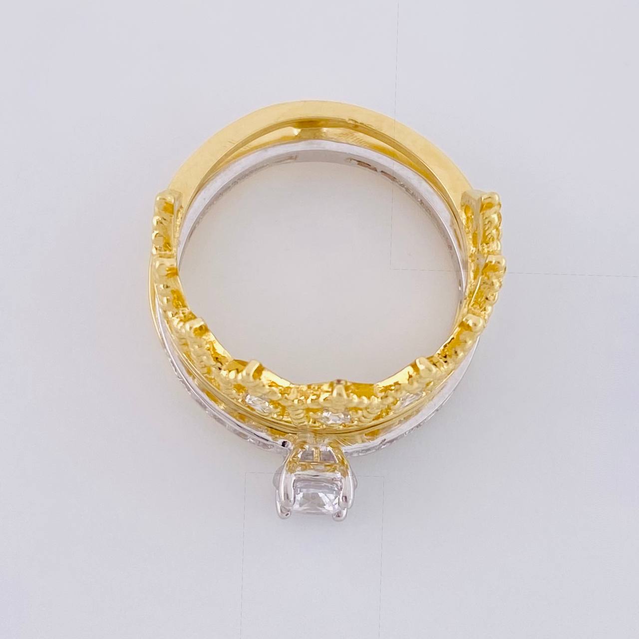 Anillo Solitario Corona 4.4 g / T4 Oro Amarillo 18K