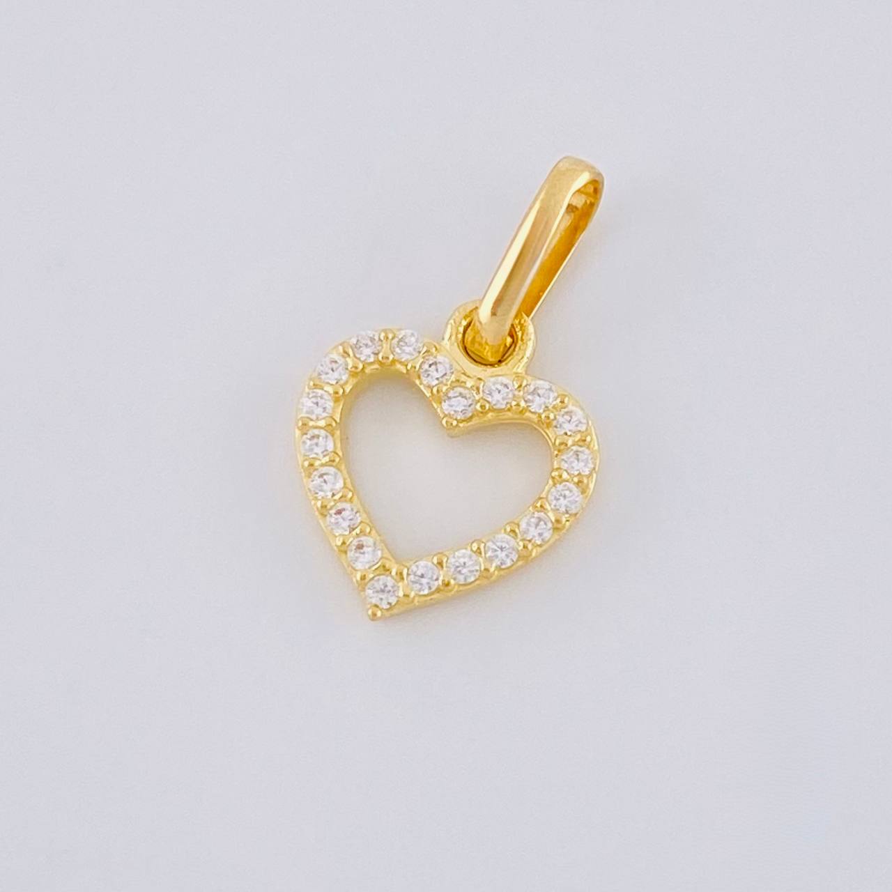 Dije Silueta Corazón 0.6 g / 1/2 in Oro Amarillo 18K