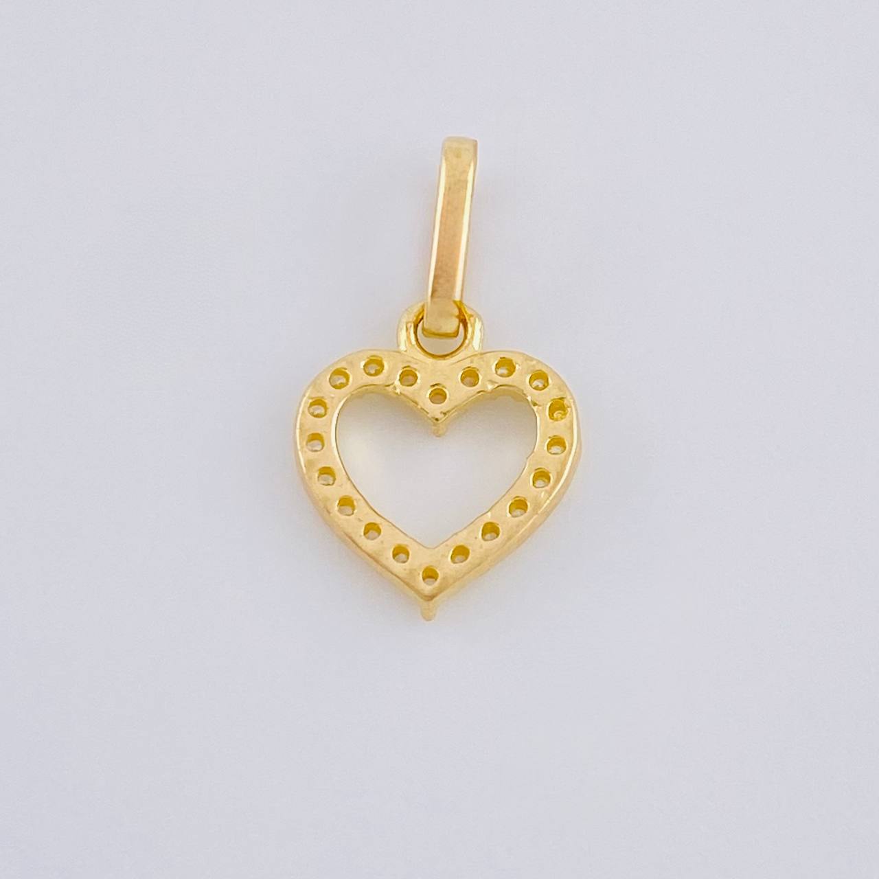 Dije Silueta Corazón 0.6 g / 1/2 in Oro Amarillo 18K