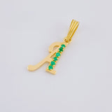 Dije Letra A Cursiva Esmeraldas 9Pts 0.8 g / 1 1/4 in Oro Amarillo 18K