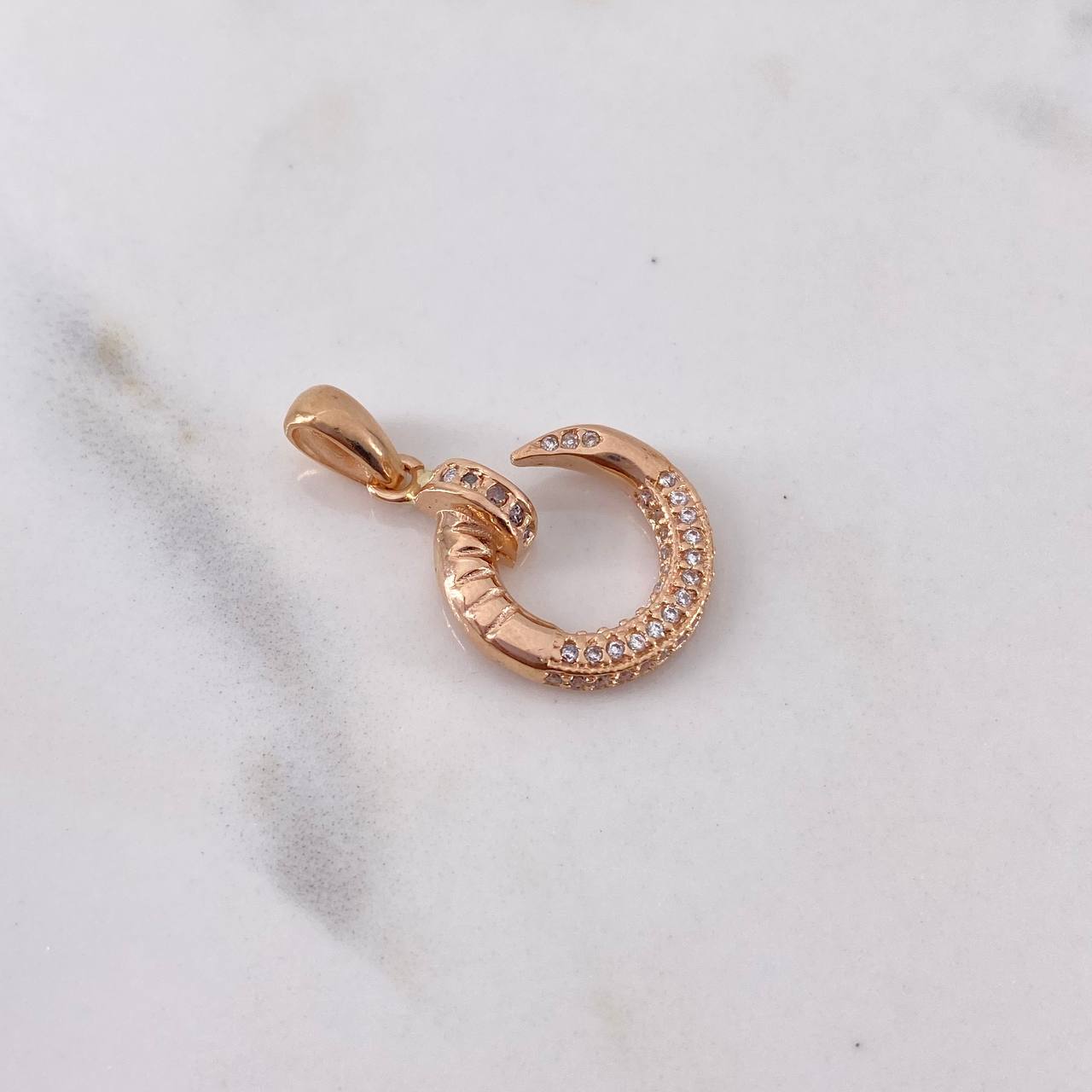 Dije Clavo 2.6gr / 2.6cm / Circones Blancos Oro Rosa 18K $