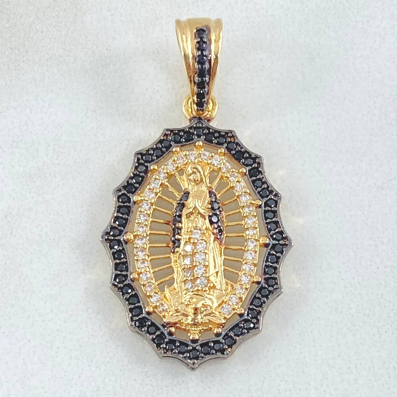 Pendant Virgin Guadalupe 4.4gr / 1.4in / 18K Gold ©
