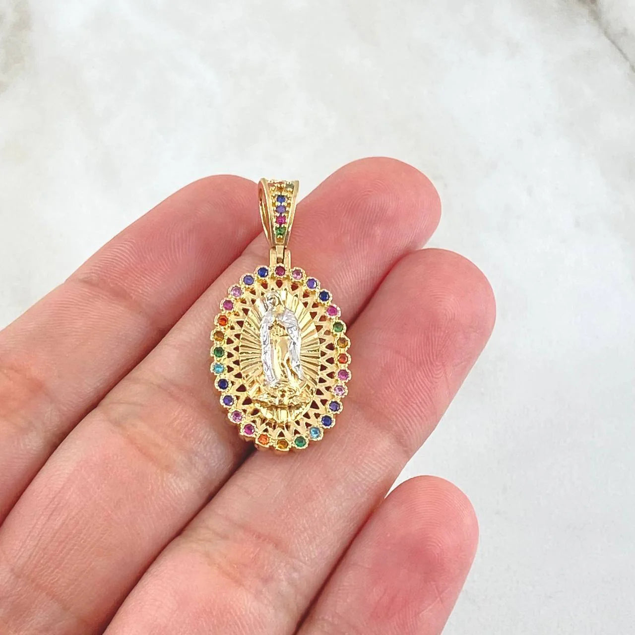 Dije Virgen De Guadalupe 4.35 g / 1 1/2 in Dos Oros Amarillo Blanco 18K