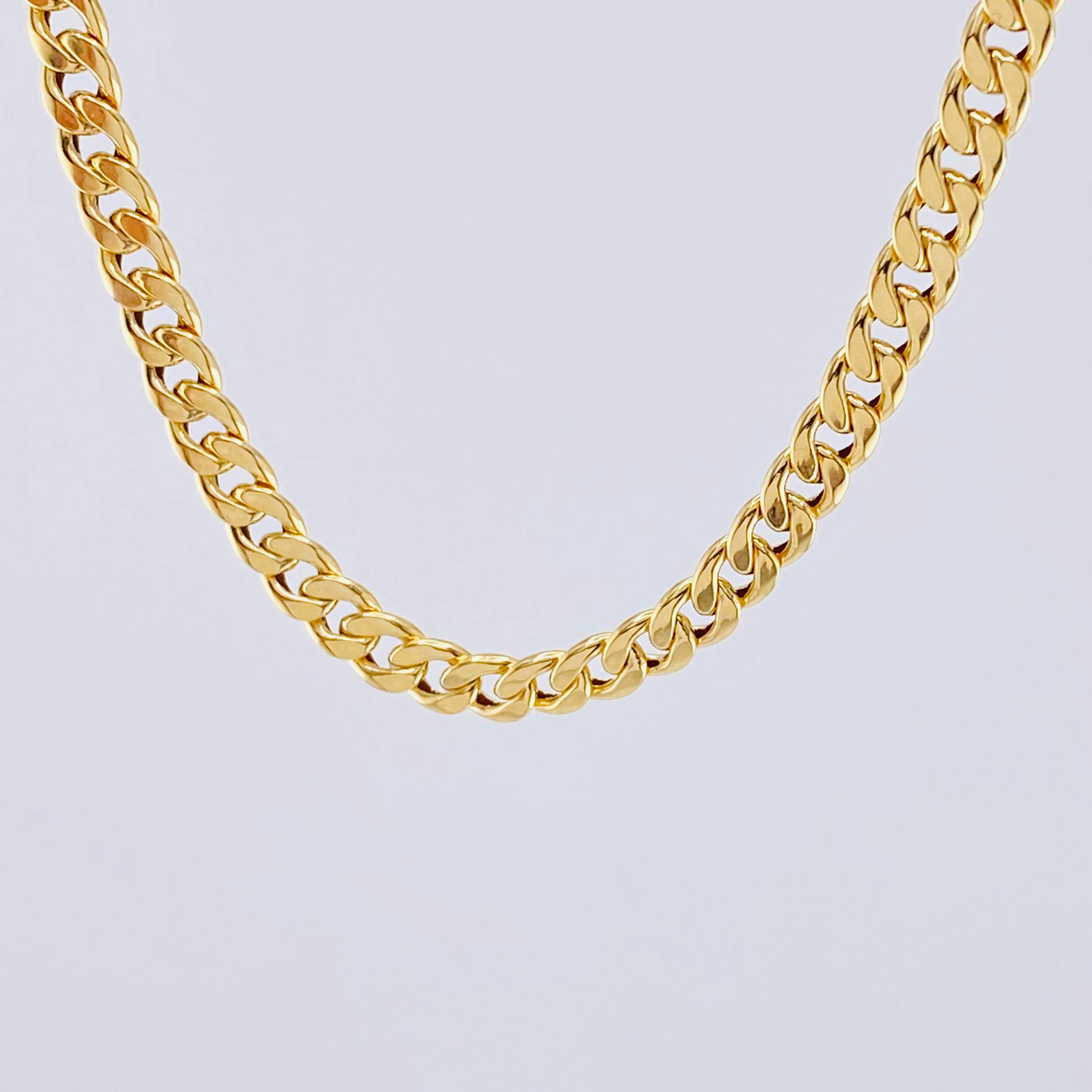 Cadena Cubana 6.8gr / 23 1/2 in / 5mm Oro Amarillo +1 18K