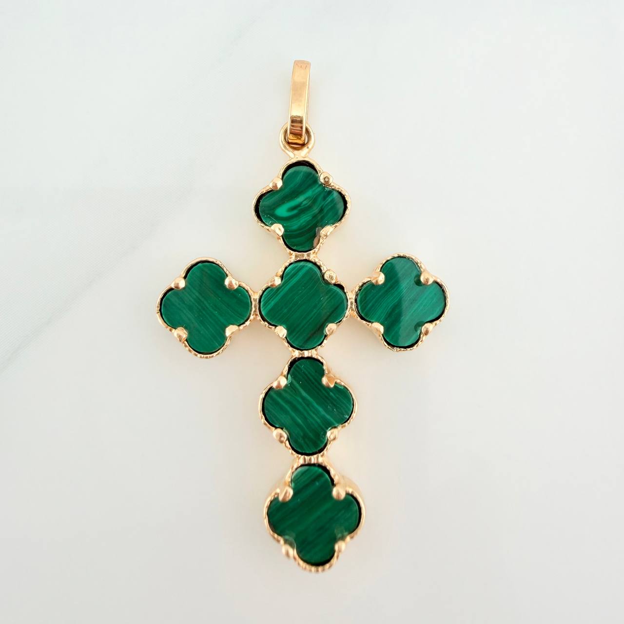 Clover Cross Pendant 2.55gr / 1 1/2 in / Yellow Gold Nac.Esp. 18K %