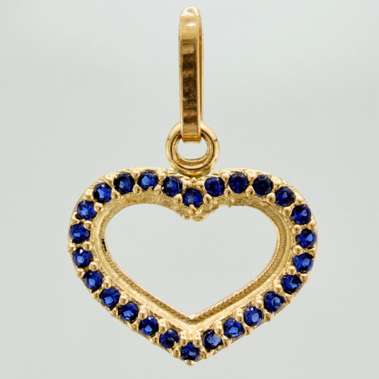 Dije Silueta Corazón 0.75gr / 1 in / Oro Amarillo 18K %