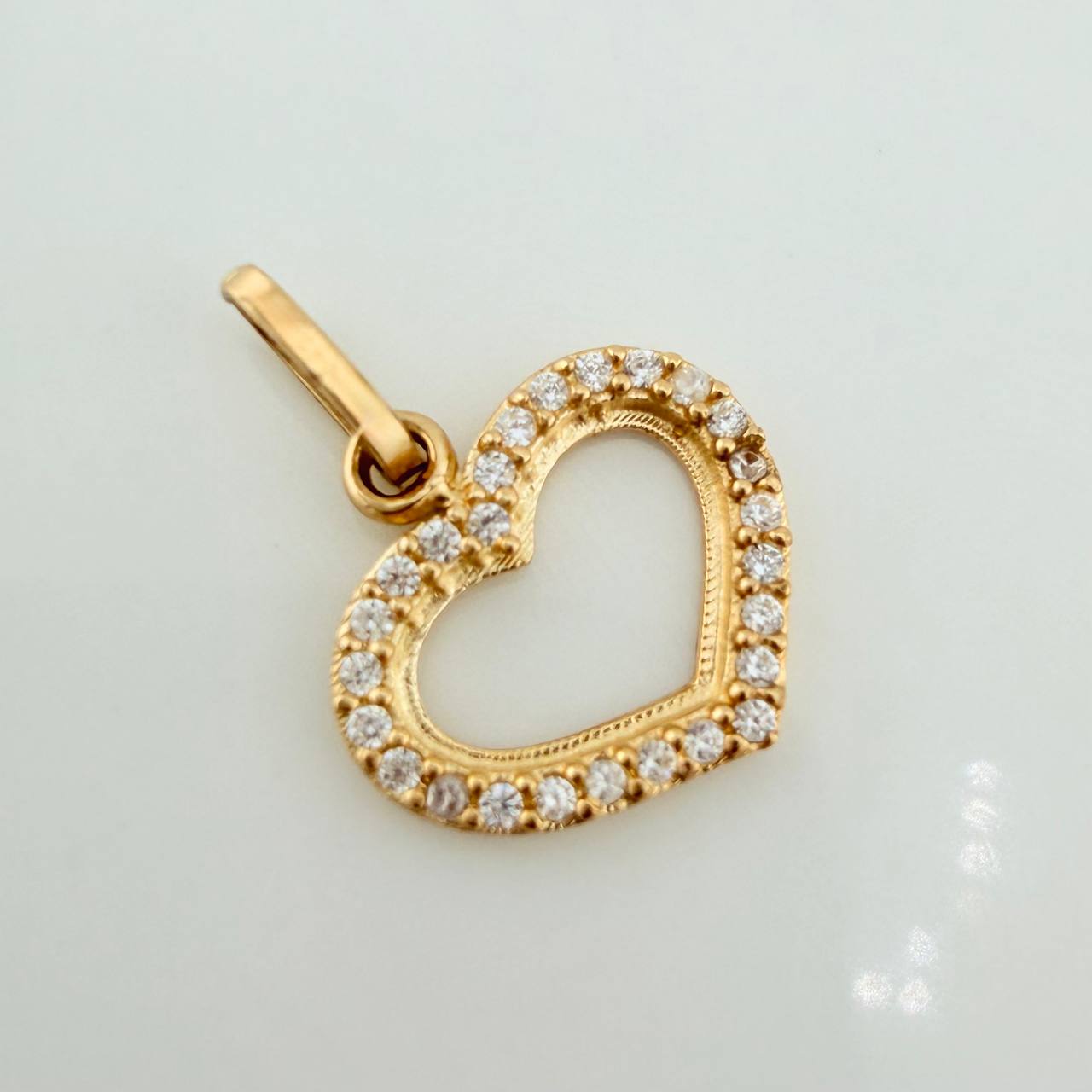Dije Silueta Corazón 0.85gr / 1 in / Oro Amarillo 18K %
