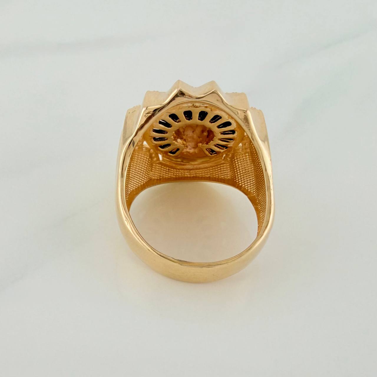 Anillo Rostro Cristo 11.45gr / T8 1/4 / Tres Oros 18K $
