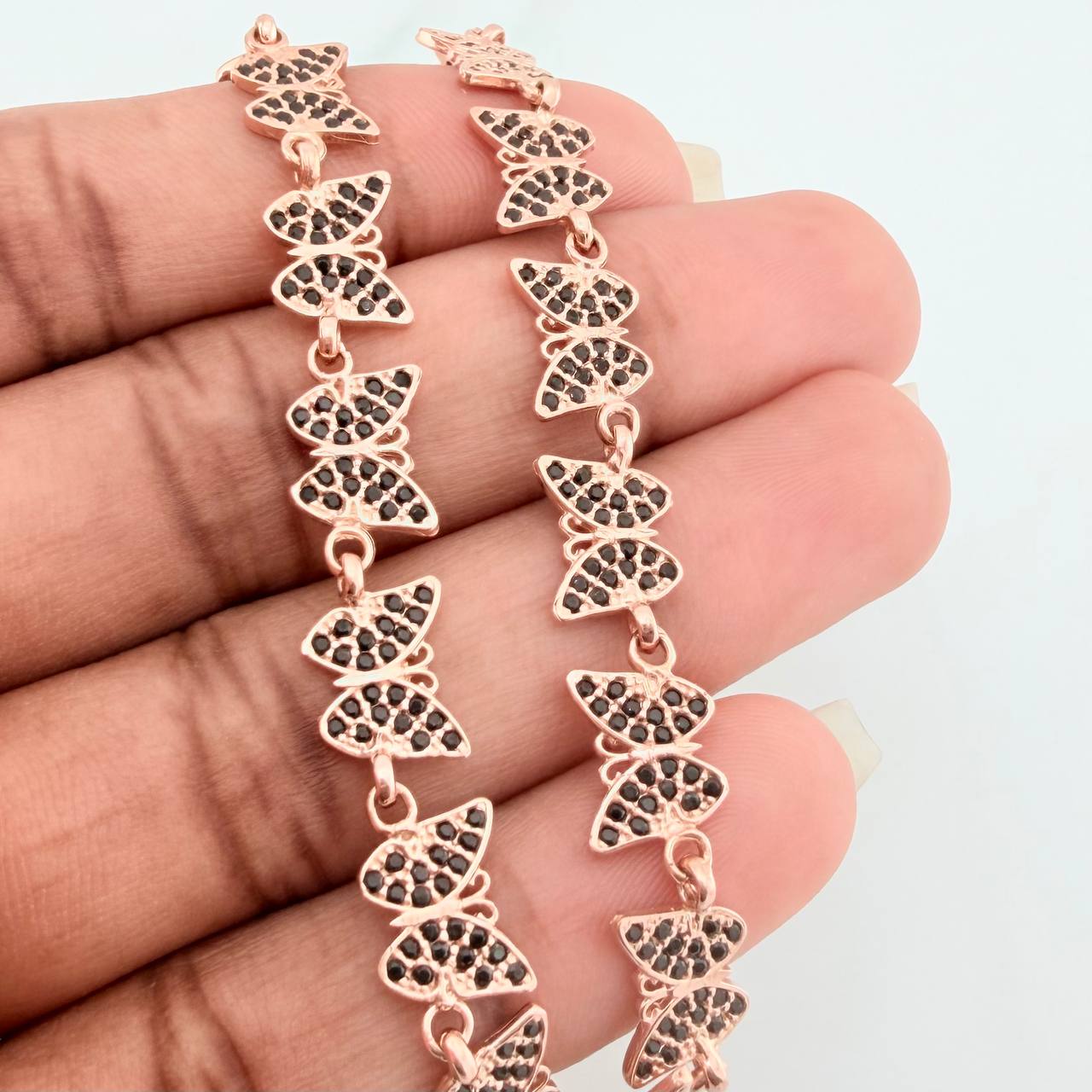 Pulso Mariposas 10.25gr / 2 3/4 in / Oro Rosa 18K $