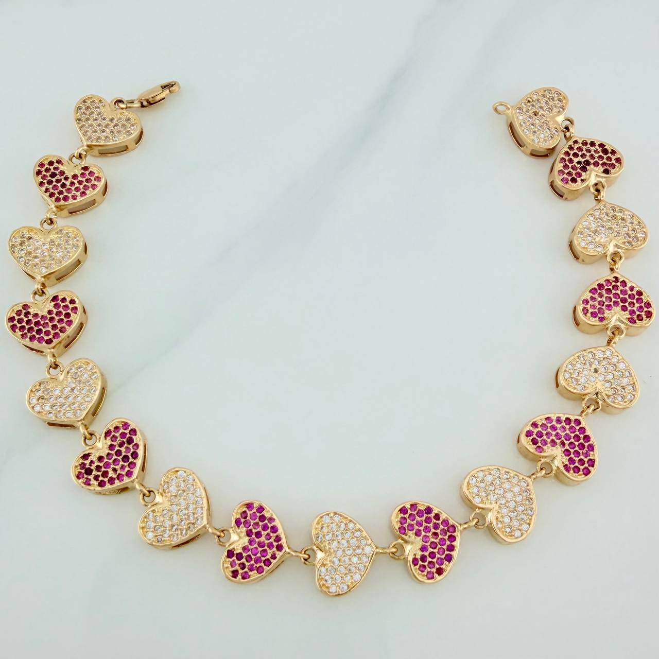 Pulso Corazones 22.1gr / 8 in / 10.8mm Oro Amarillo 18K $