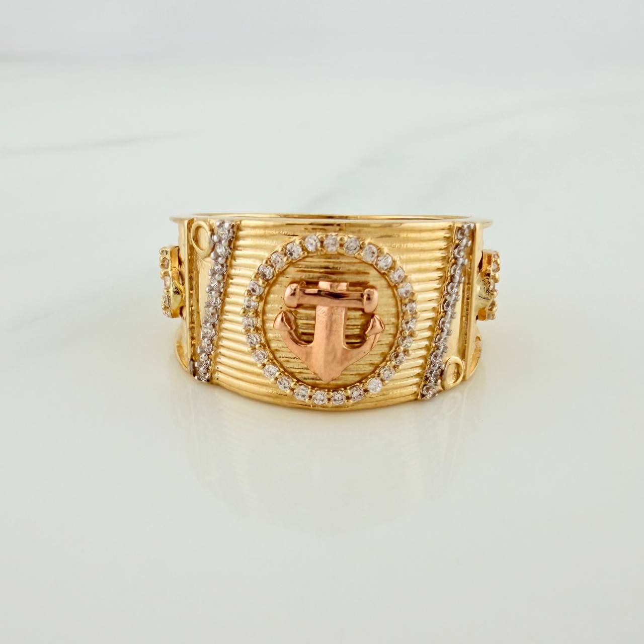 Anchor Ring 10.5gr / T10 / Three 18K Golds $