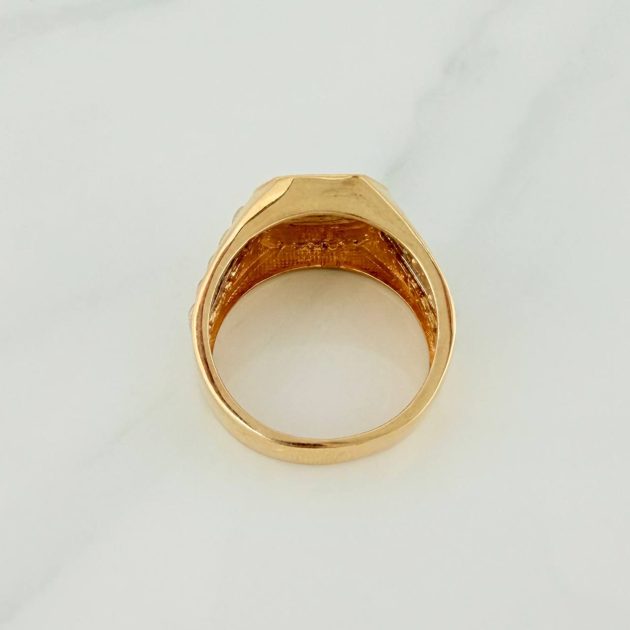 Anillo Corona 7.55gr / T9 1/4 / Tres Oros 18K $