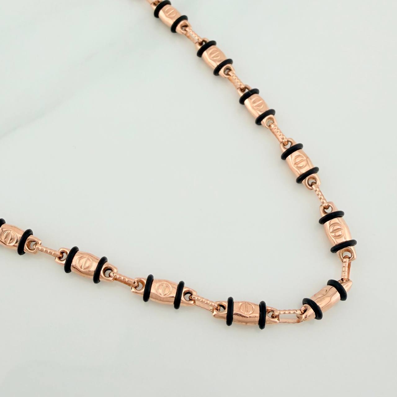 Cadena Rustica Tornillo 14.5gr / 28 in / 4mm Oro Rosa 18K %