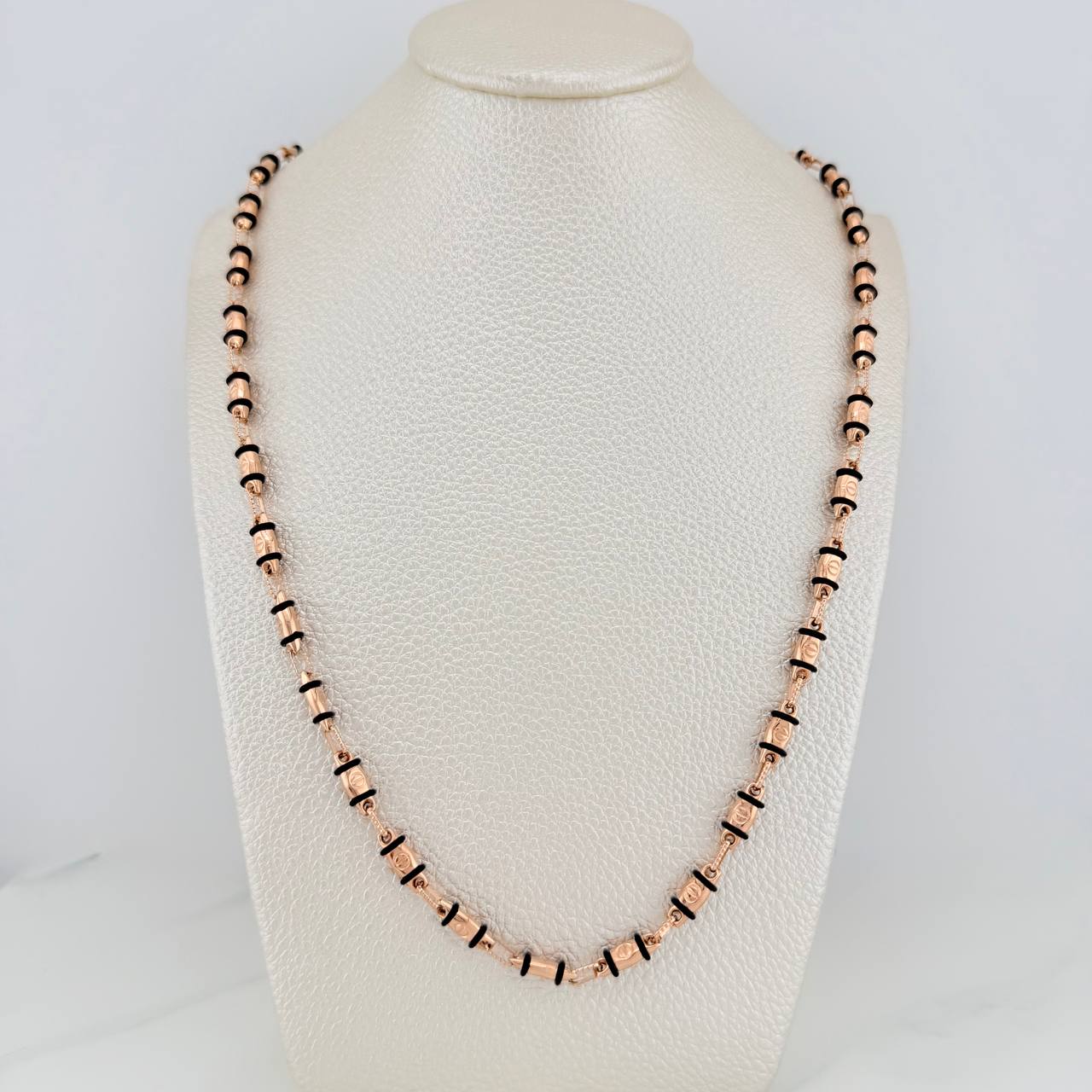 Cadena Rustica Tornillo 14.5gr / 28 in / 4mm Oro Rosa 18K %