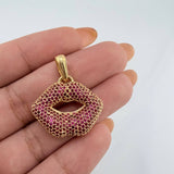 Pendant Lips 5.25gr / 1 1/4 in / 18K Yellow Gold