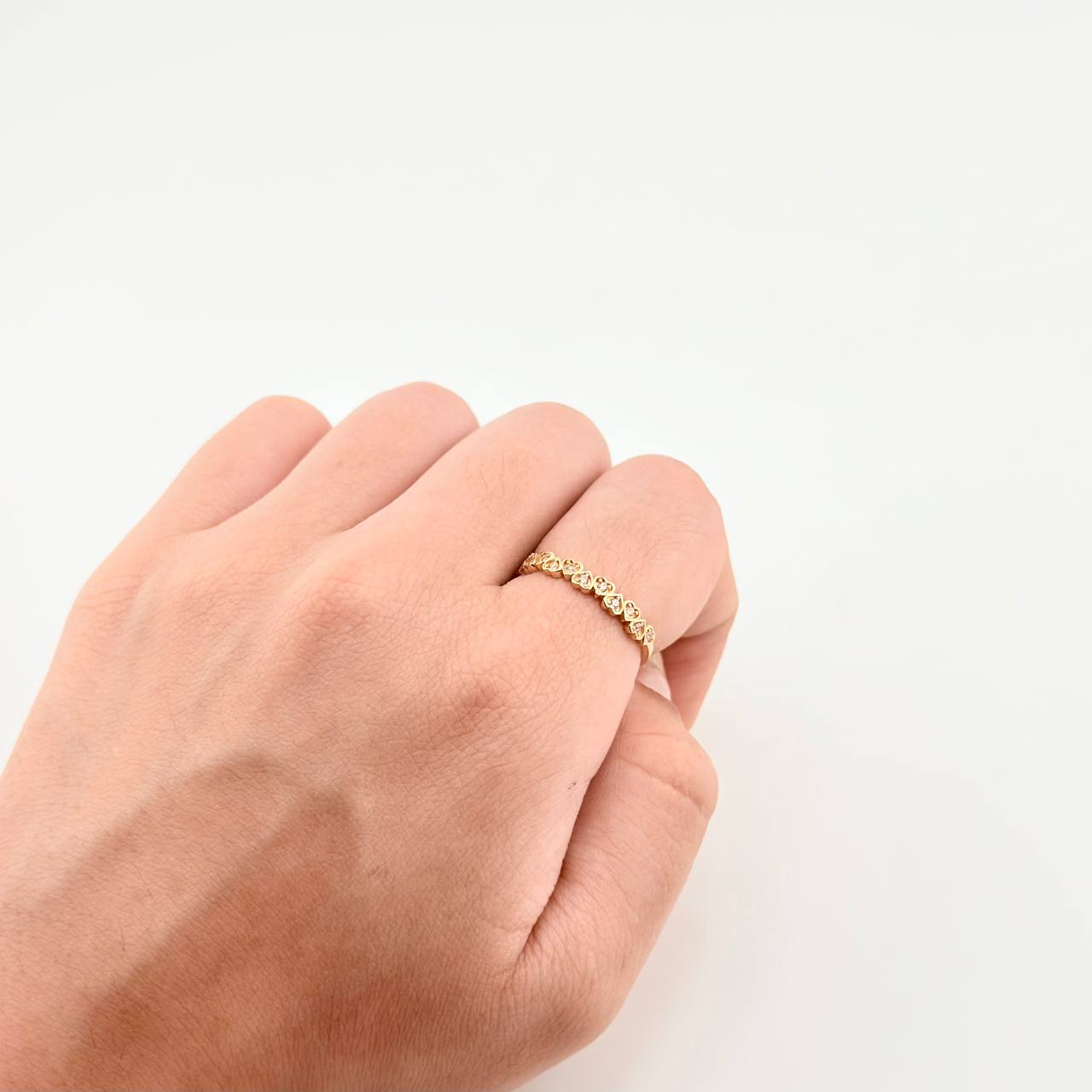 Anillo Linea Corazones 1.7gr / T7 1/4 / Oro Amarillo 18K *