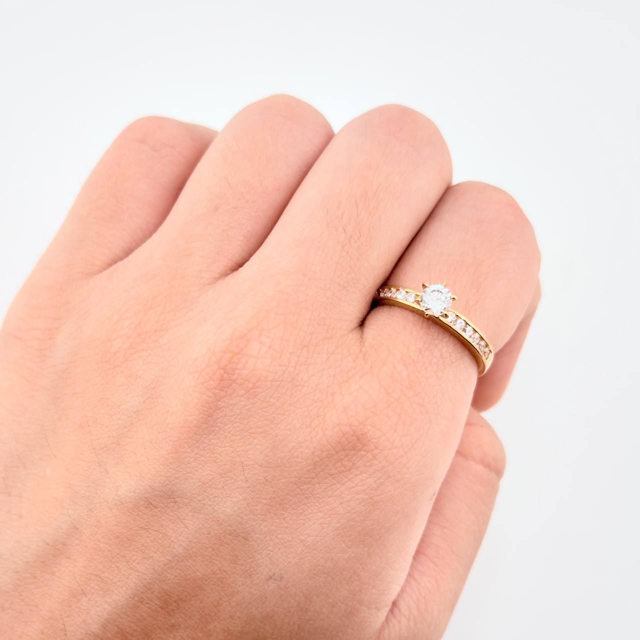 Dense Solitaire Ring 2.65gr / T7 1/2 / Yellow Gold 18K *