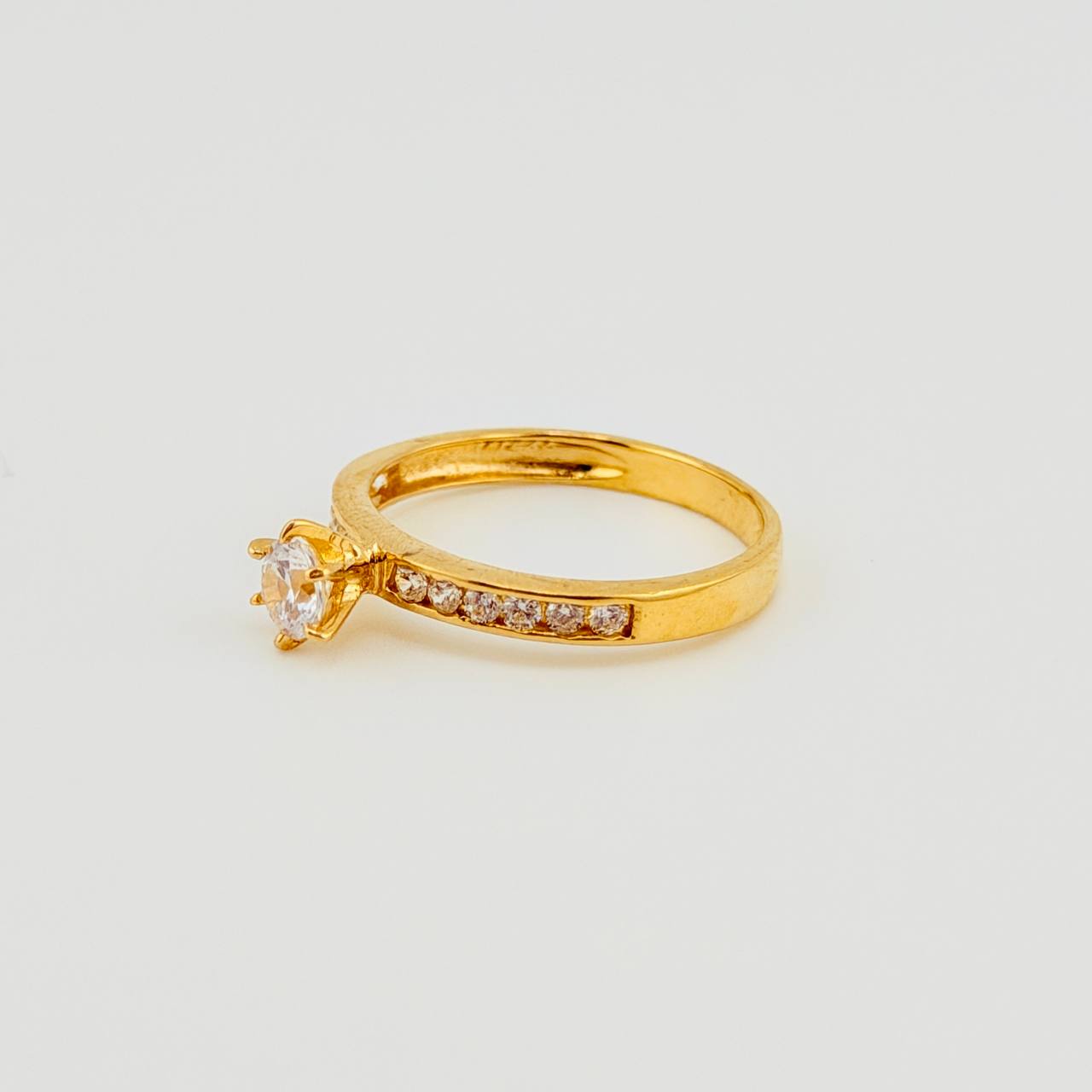 Dense Solitaire Ring 2.65gr / T7 1/2 / Yellow Gold 18K *