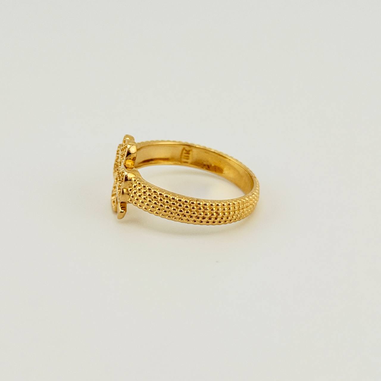 Anillo Trebol Tupido 4.05gr / T7 1/4 / Oro Amarillo 18K *