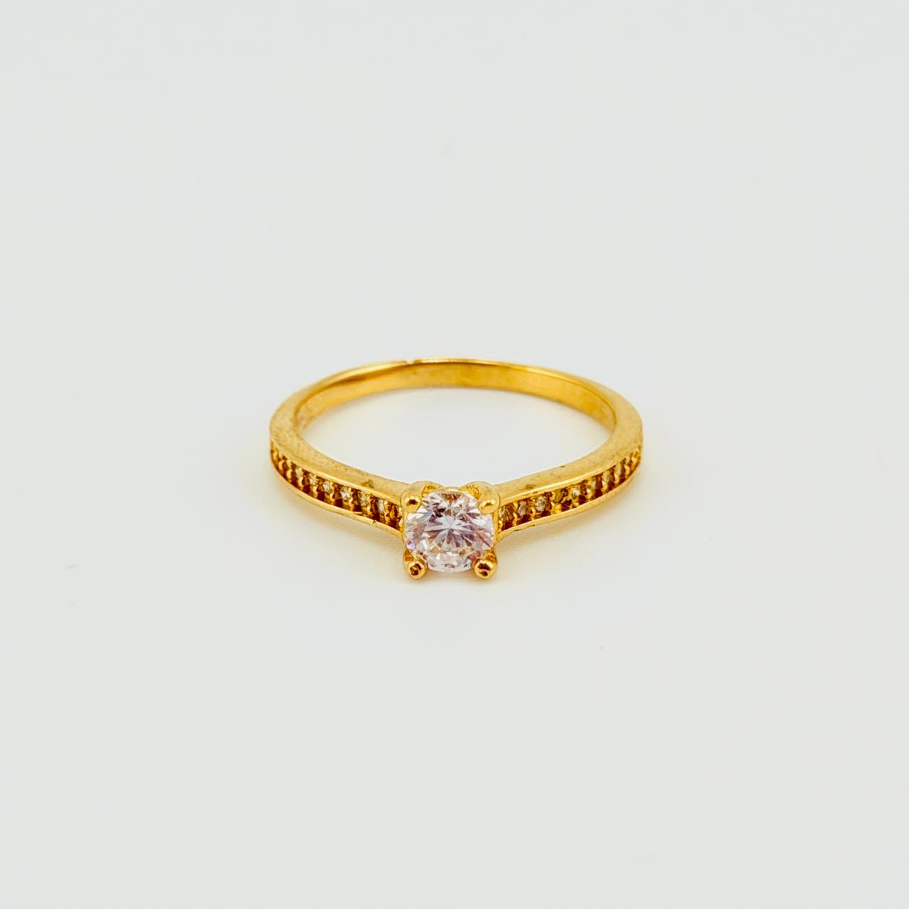 Dense Solitaire Ring 2.55gr / T6 1/2 / Yellow Gold 18K *