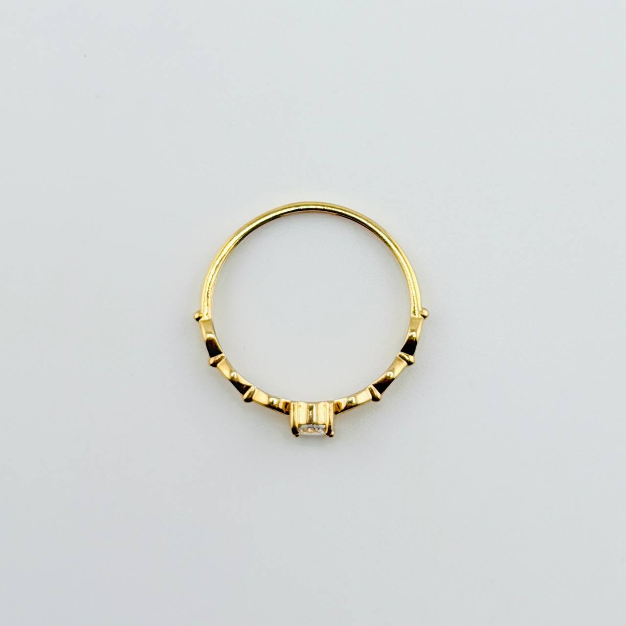 Anillo Solitario Ojos 1gr / T6 / Oro Amarillo 18K *