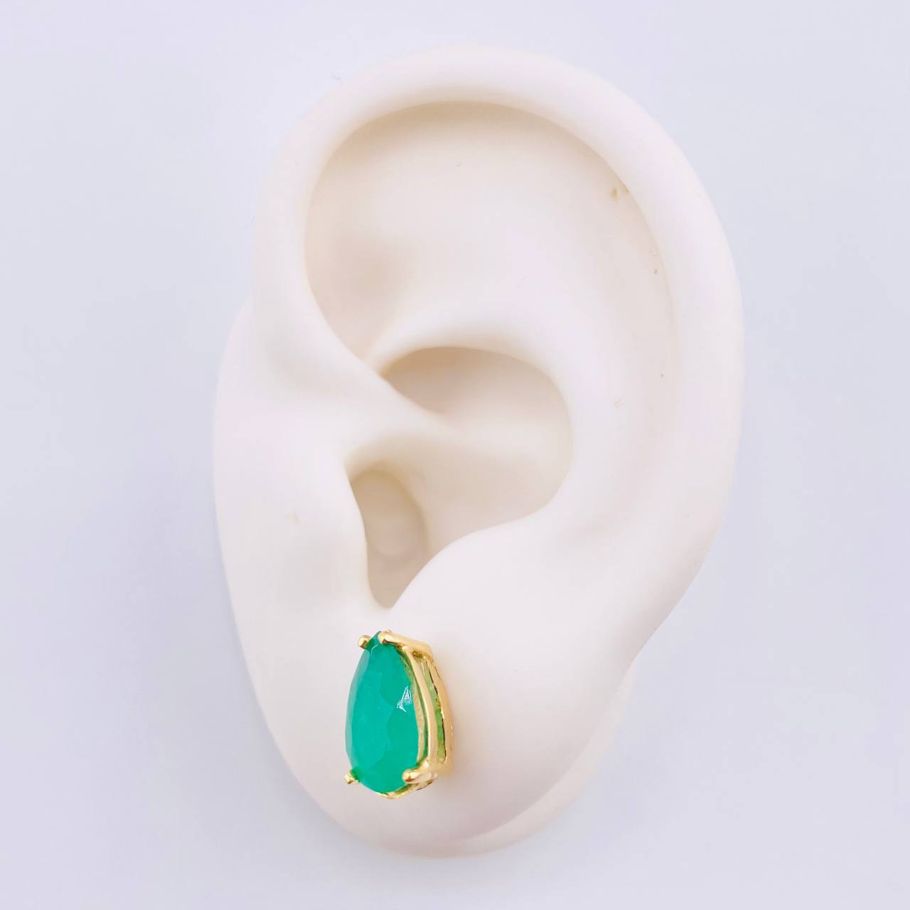 Topos Gota Ampliada Esmeraldas 3.3 Qts 2.95gr / 1/2 in / Oro Amarillo 18K *