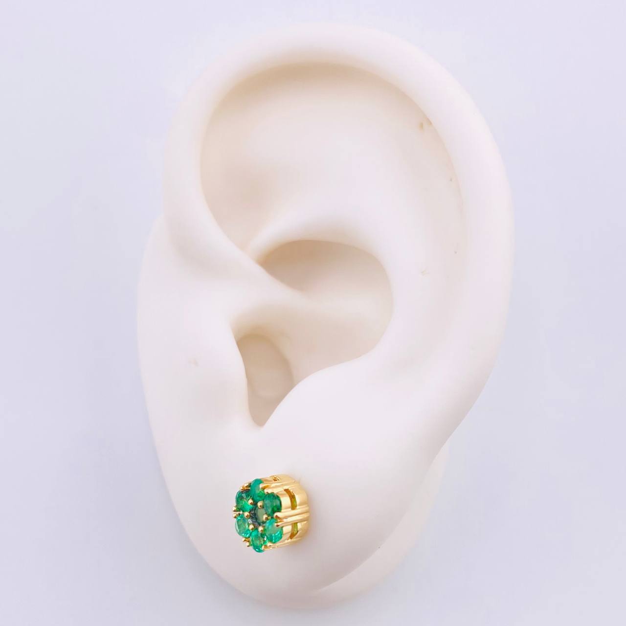 Topos Flor Canasta Esmeraldas 58pts 2.05gr / 6.6mm Oro Amarillo 18K *