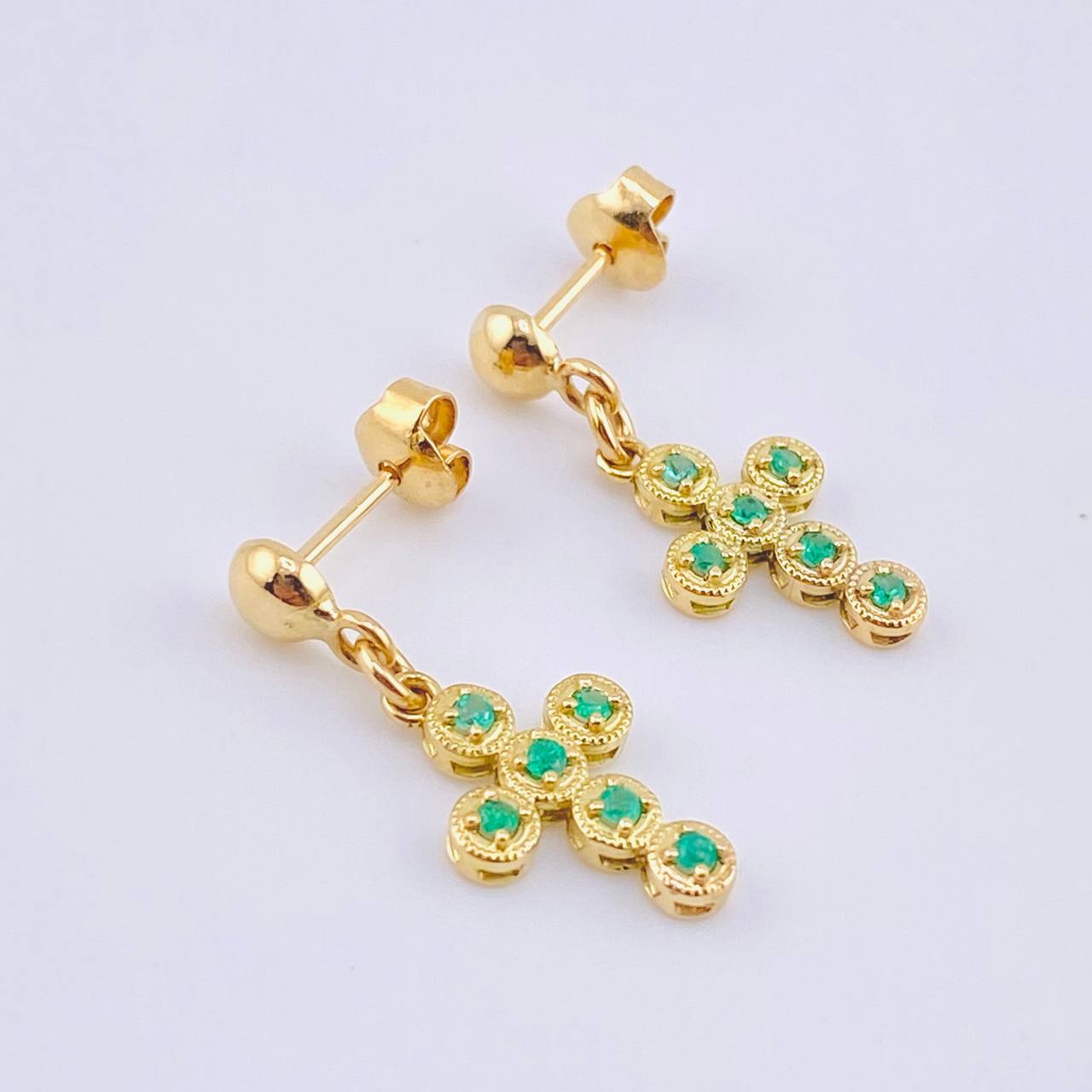 Topos Cruz Circulos Esmeraldas 50 Qts 2.35gr / 3/4 in / Oro Amarillo 18K ©