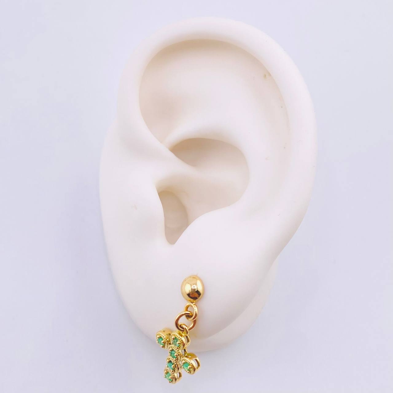 Topos Crúz Colgante Esmeraldas 50pts 2.45gr / 1 in / Oro Amarillo 18K ©