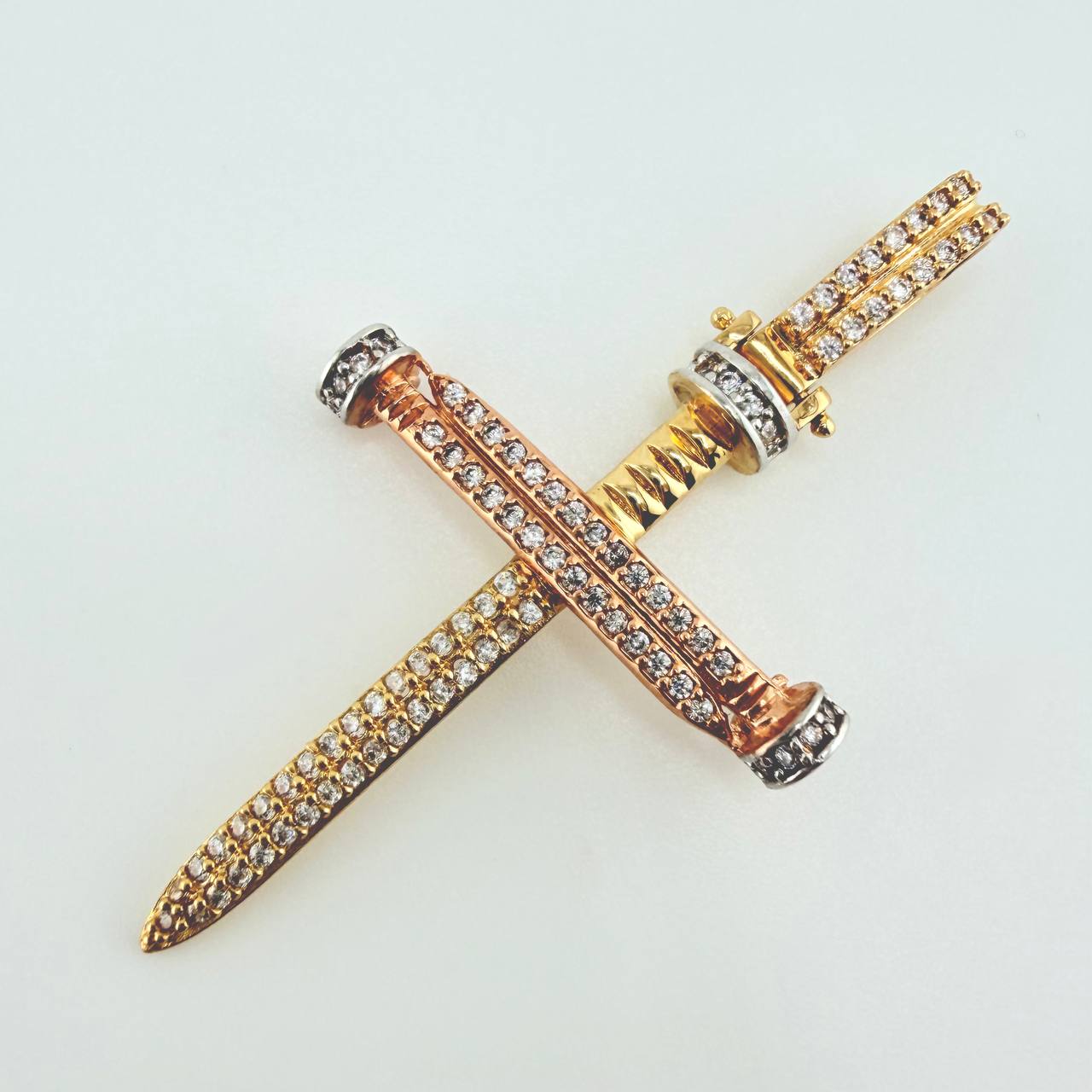 Nail Cross Pendant 4.05gr / 1 3/4 in / Tri-Color Gold 18K