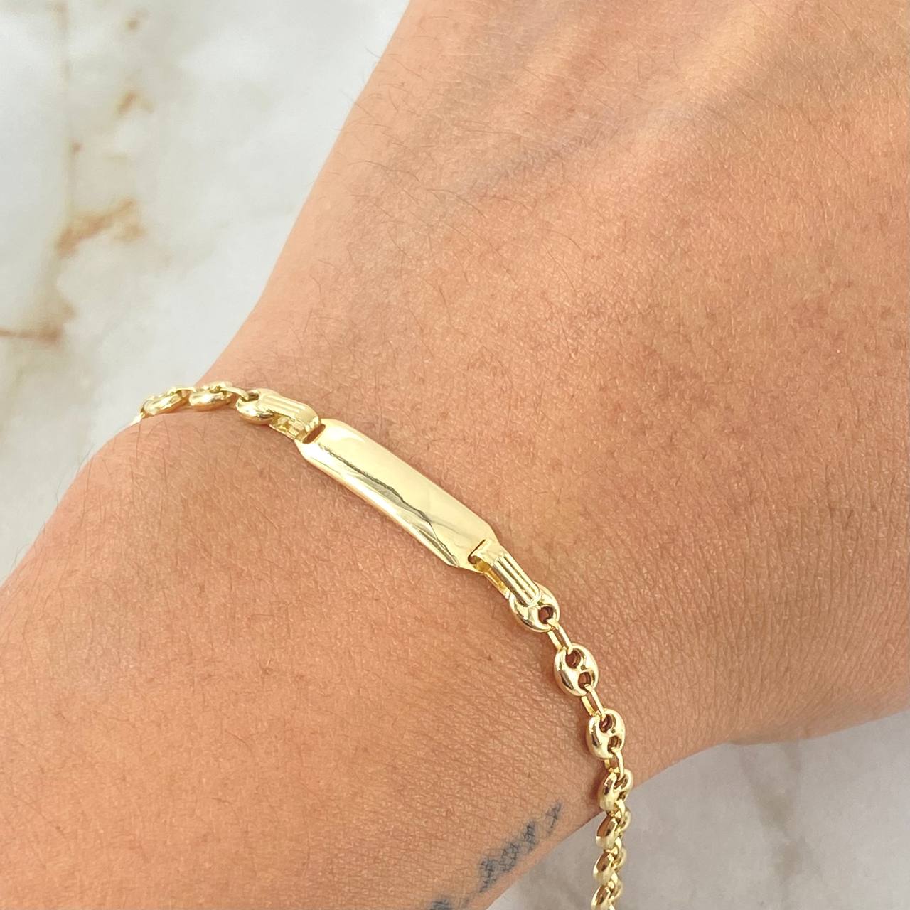 Baby Bracelet GC Rectangular Bordered Plate 1.75gr / 5.4in / 18K Gold