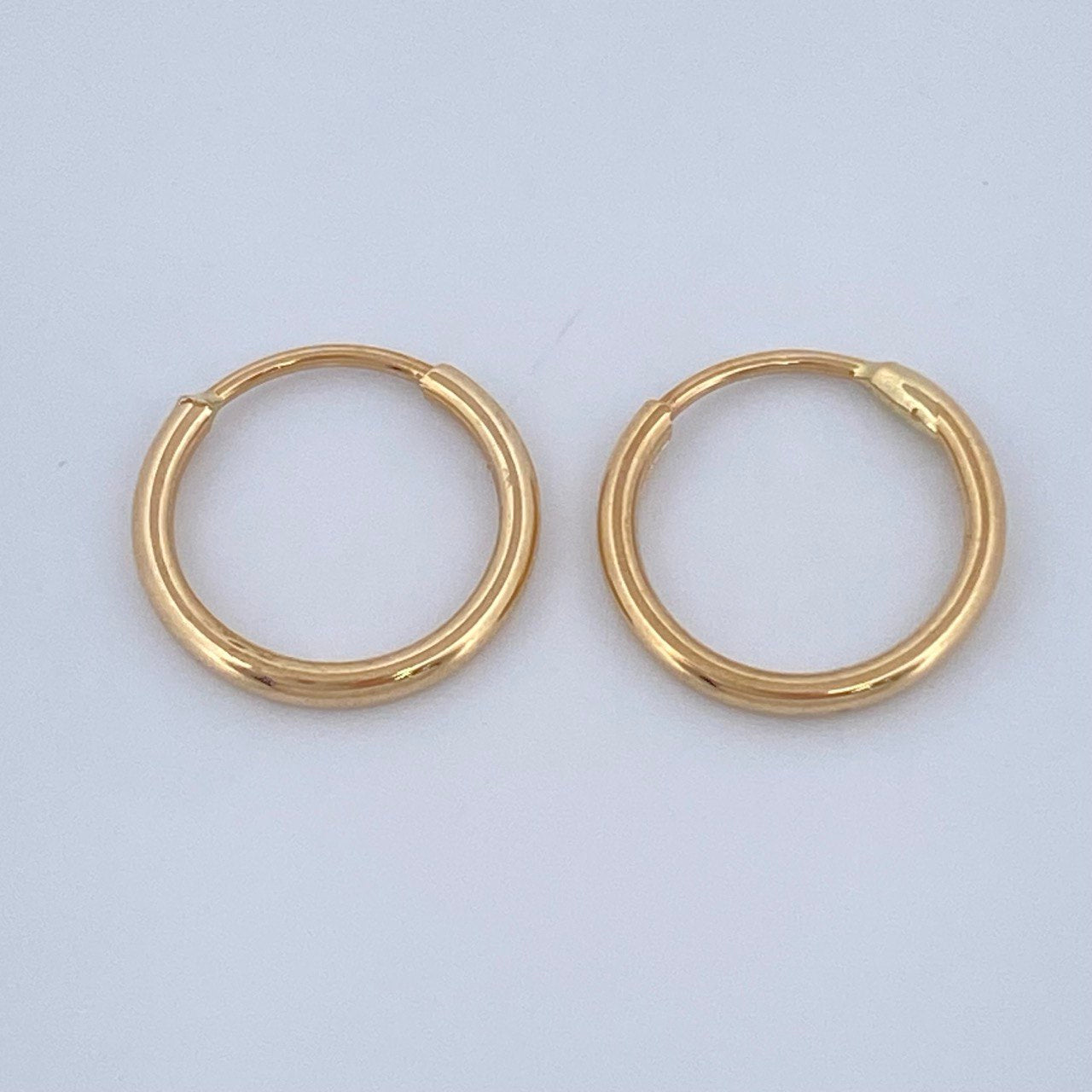 Mini Hoop Earrings 0.55gr / 0.4in / 18K Gold