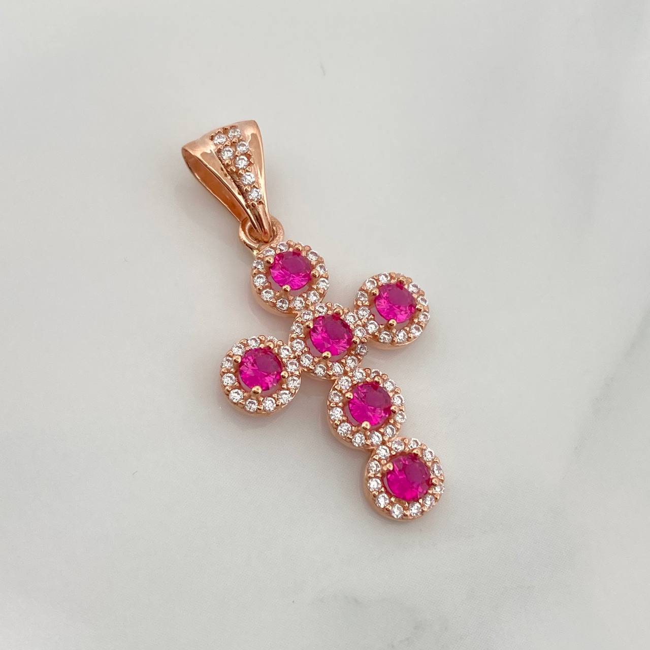 Dije Cruz Tupida 2.45gr / 1 1/4 in / Oro Rosa 18K $