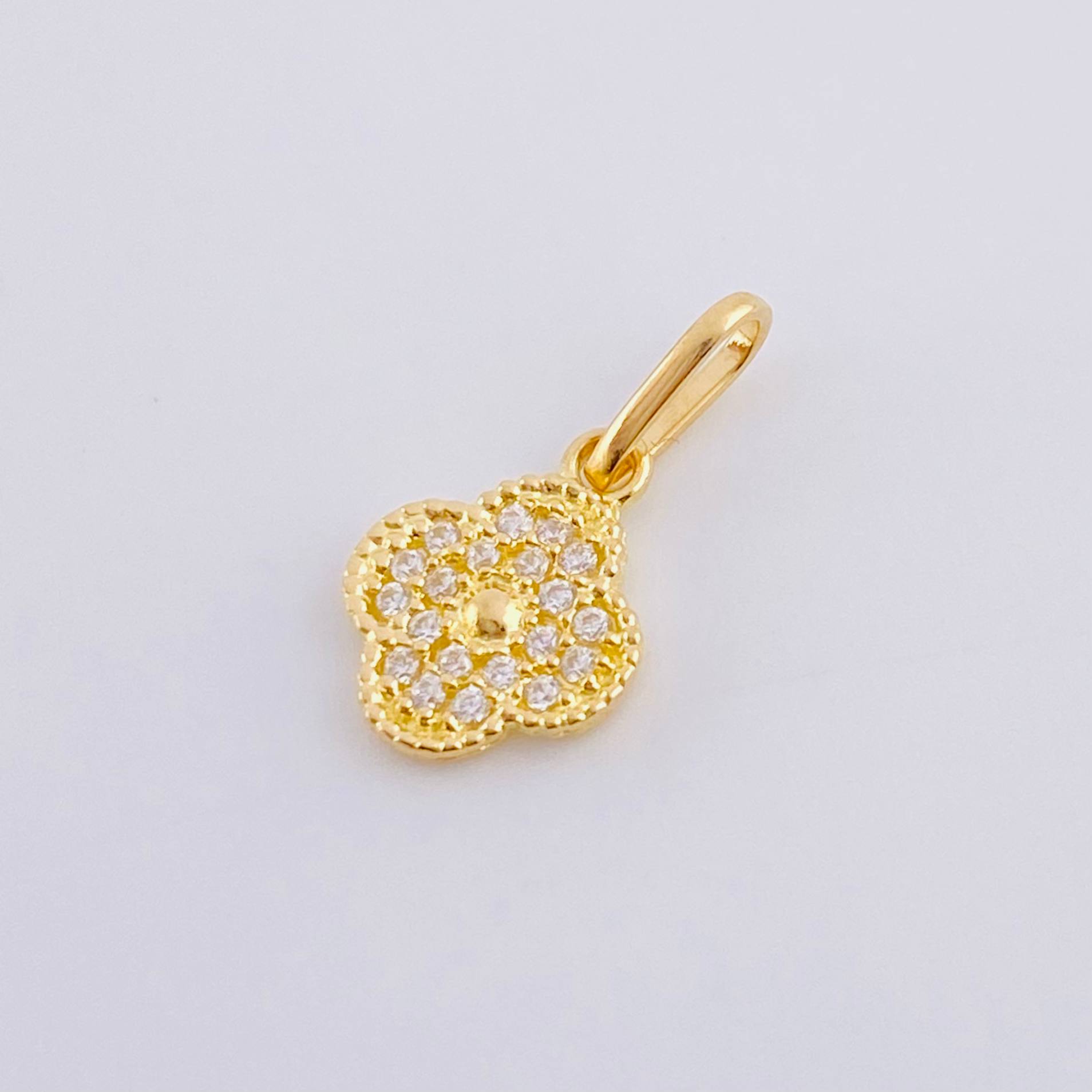 Dije Trebol 0.8 g / 1/2 in Oro Amarillo 18K