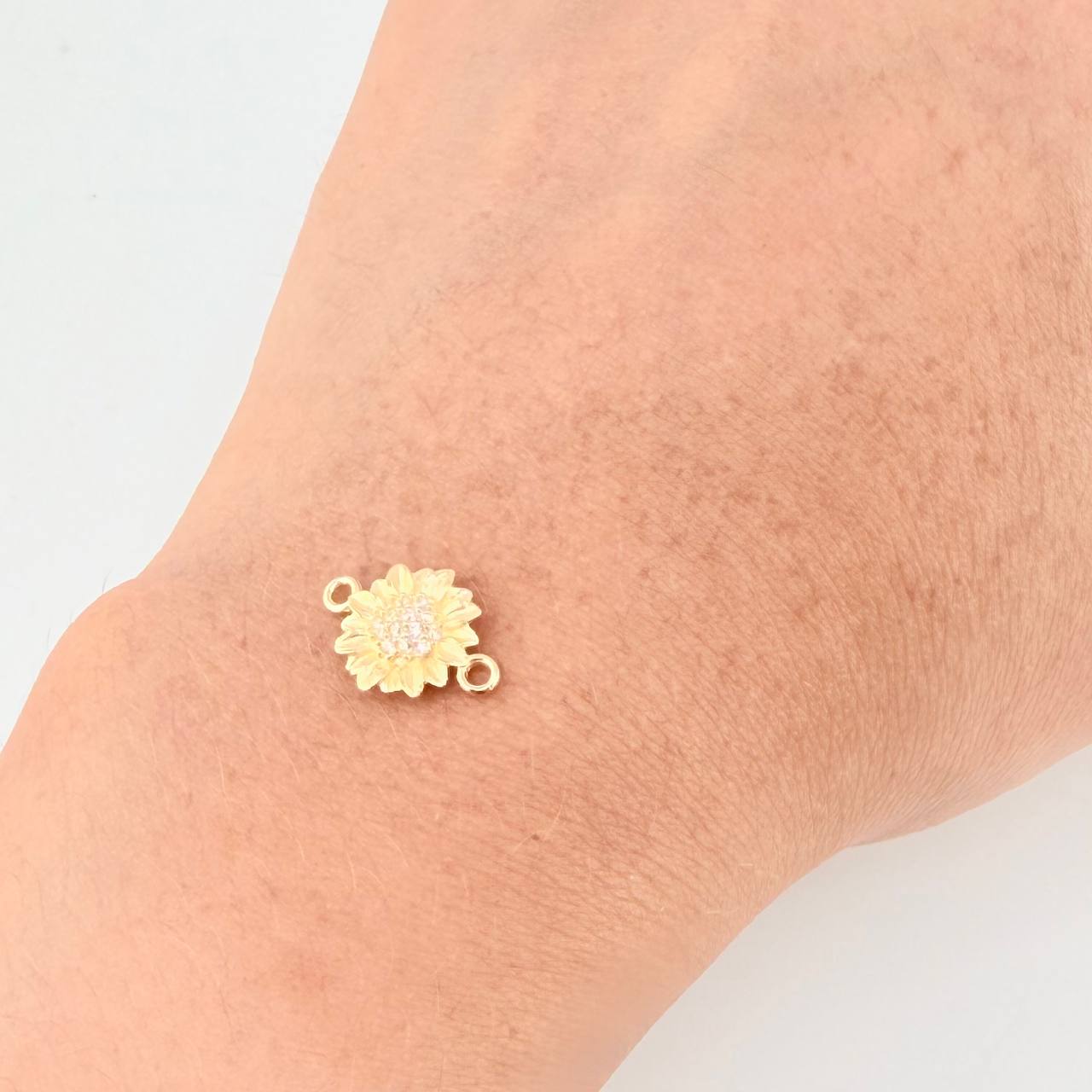 Herraje Girasol 0.9 g / 1/2 in Oro Amarillo 18K