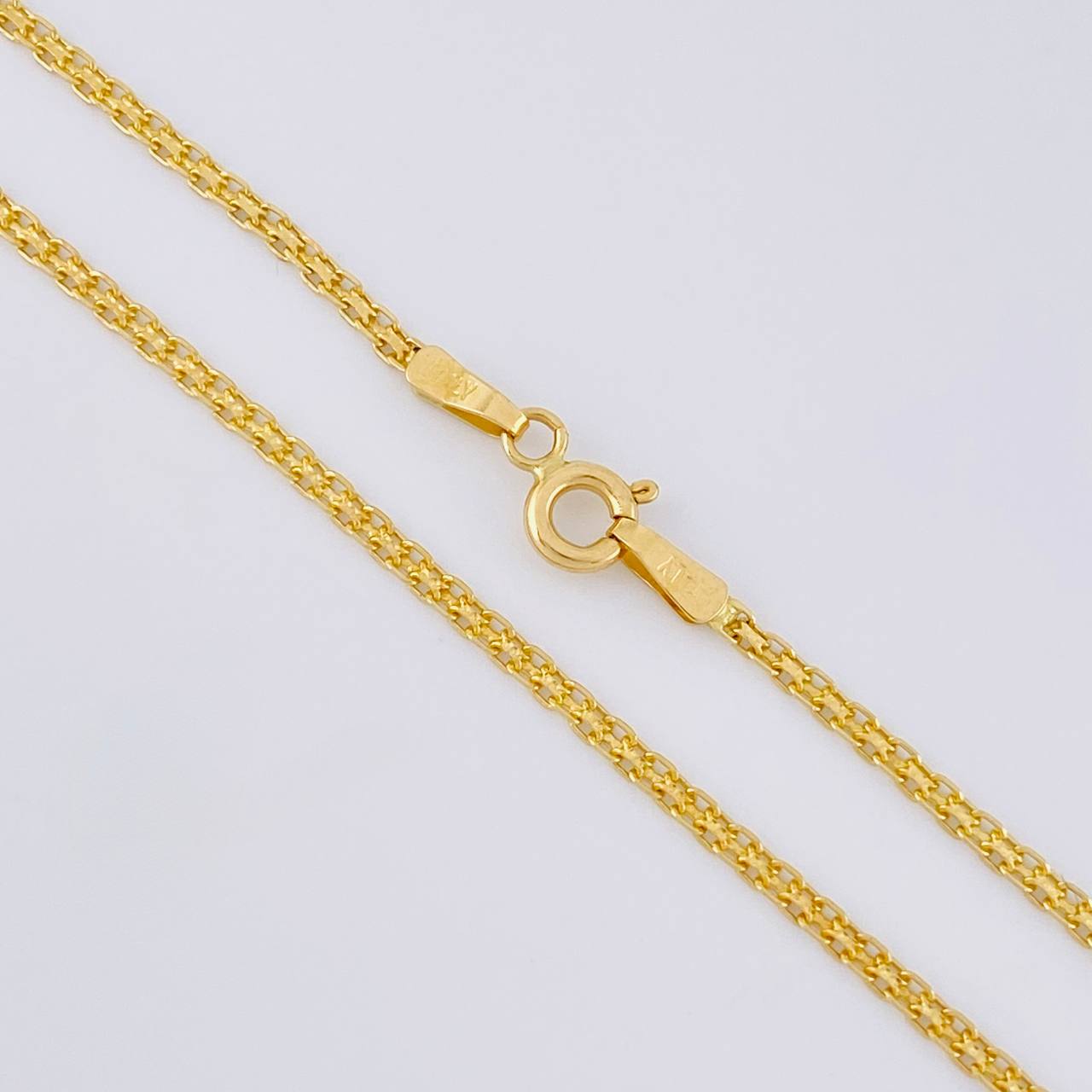 Cadena China 5.65 g / 17 3/4 in / 2.4 mm Oro Amarillo 18K