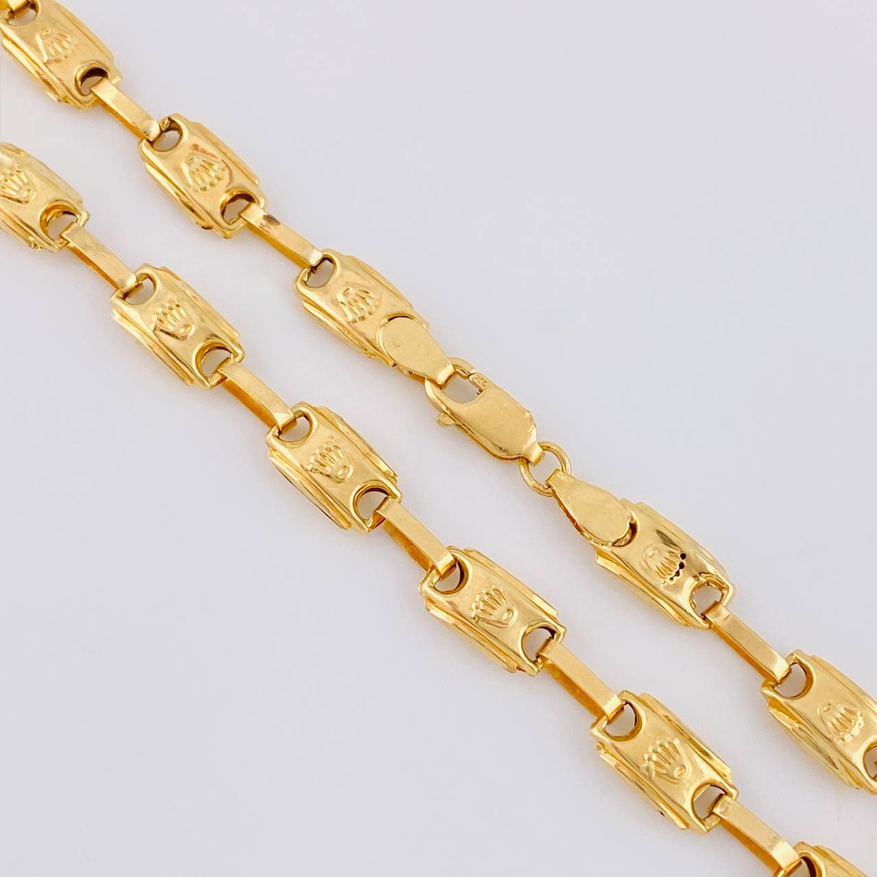 Cadena Rustica Corona 12.55 g / 24 3/4 in / 5.6 mm Oro Amarillo 18K