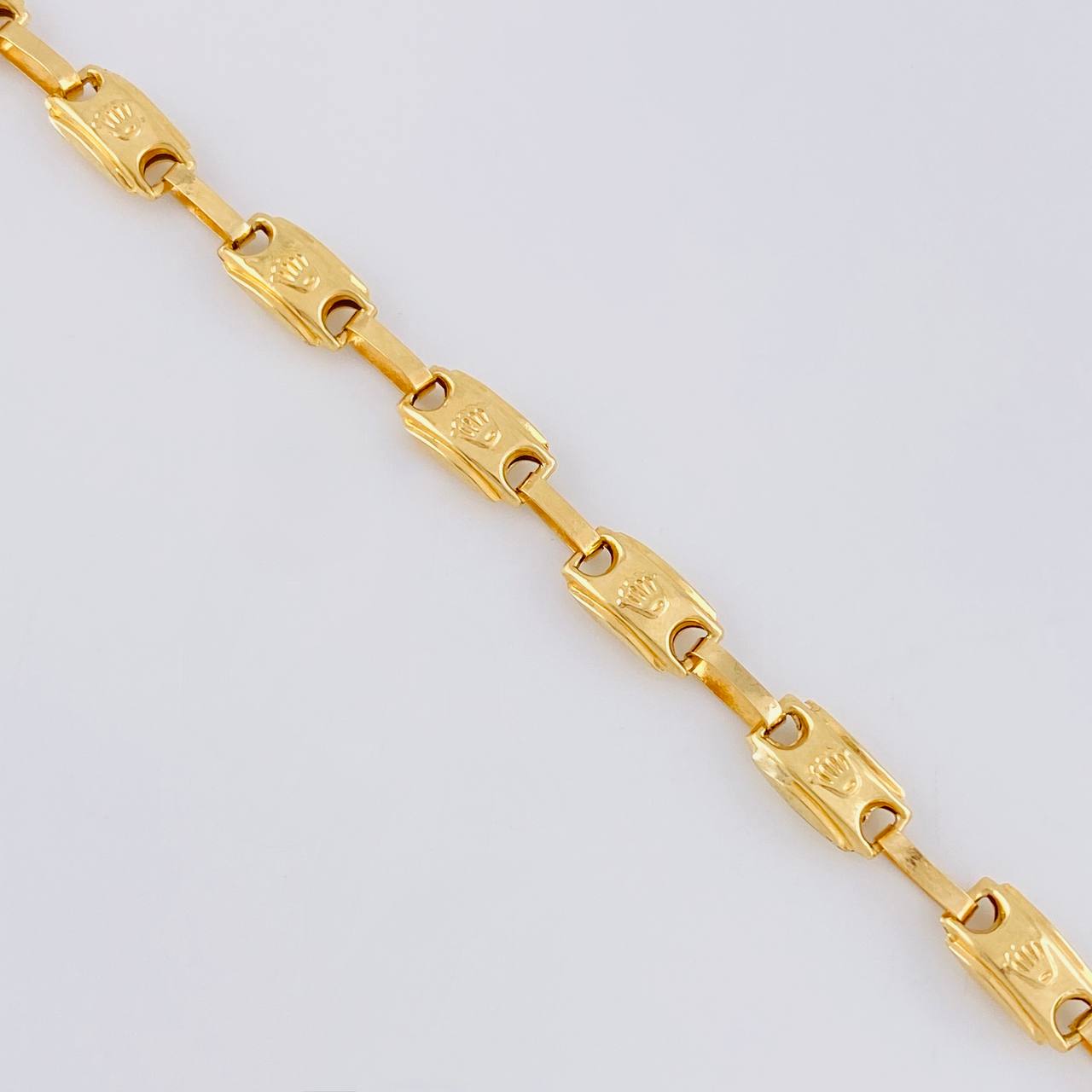 Cadena Rustica Corona 12.55 g / 24 3/4 in / 5.6 mm Oro Amarillo 18K