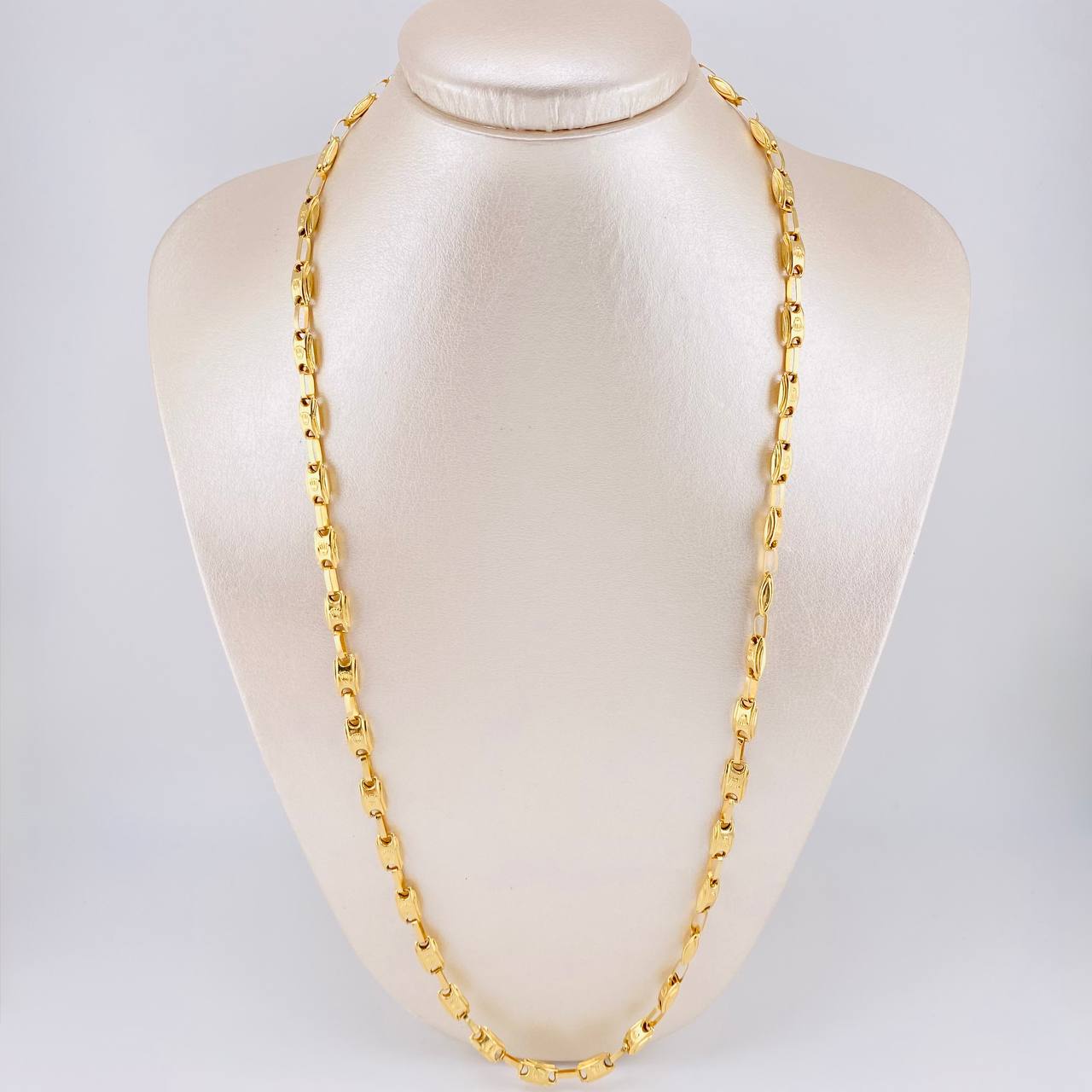 Cadena Rustica Corona 12.55 g / 24 3/4 in / 5.6 mm Oro Amarillo 18K