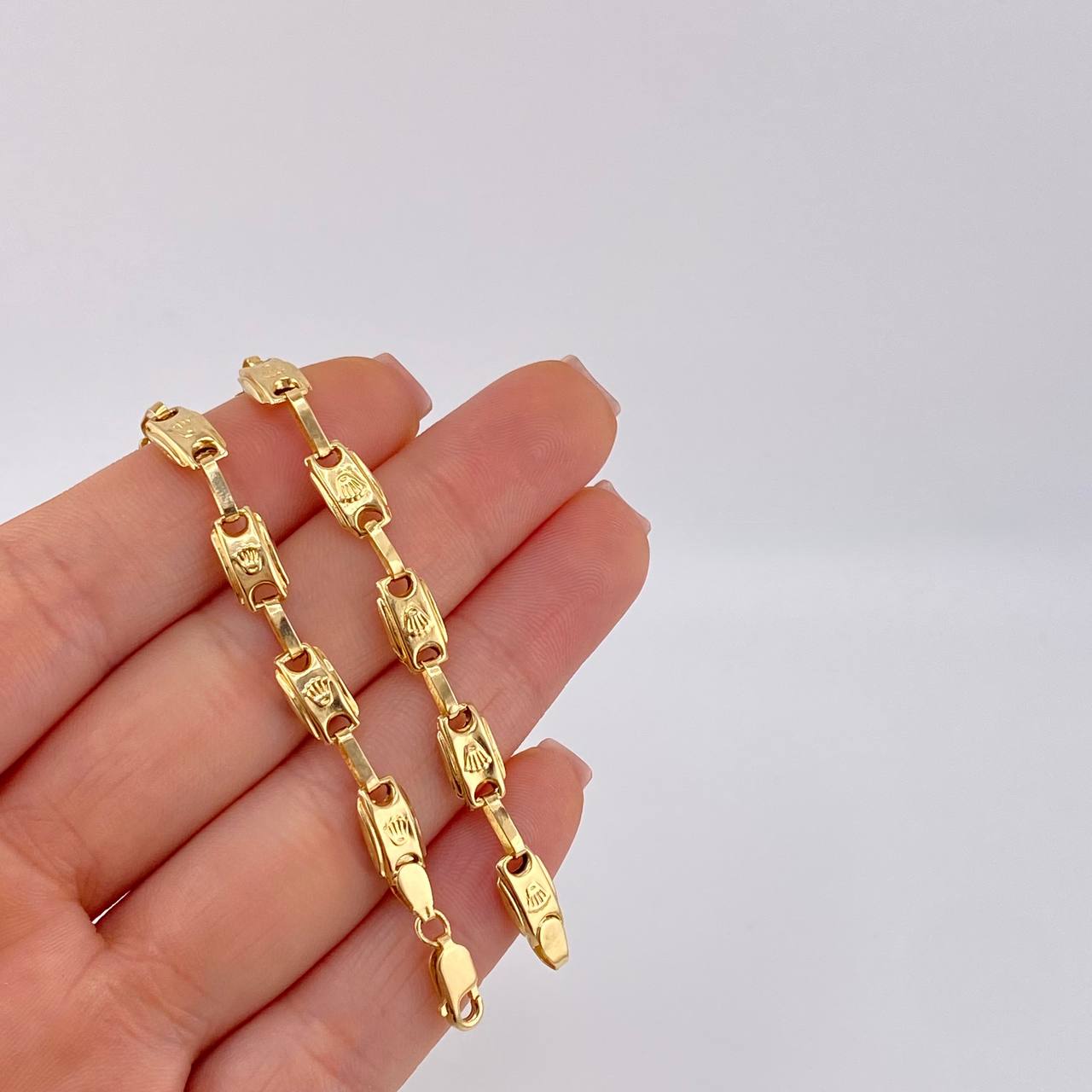 Cadena Rustica Corona 12.55 g / 24 3/4 in / 5.6 mm Oro Amarillo 18K