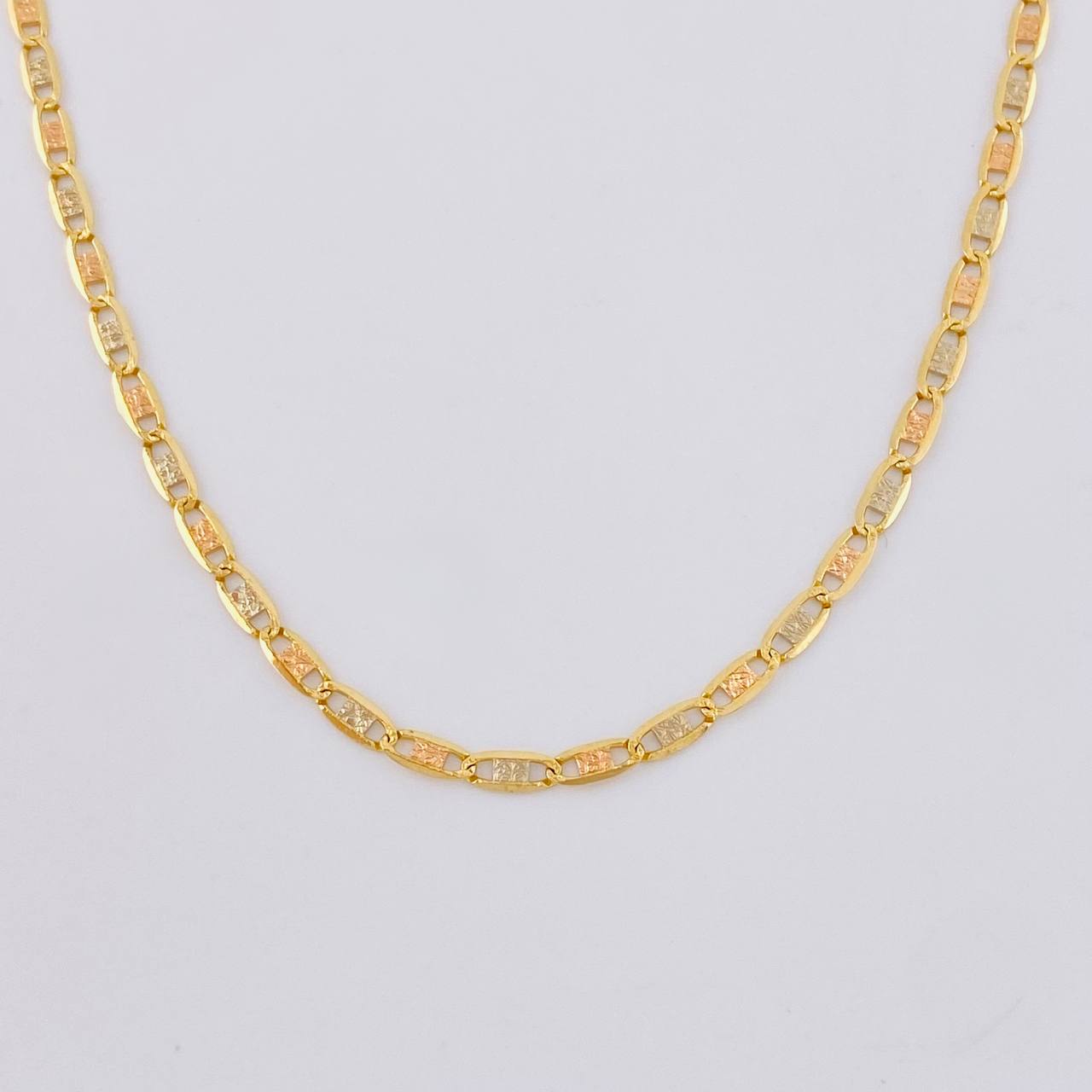 Flat Anchor Chain Diamond Cut 7 g / 24 3/4 in / 2.45 mm Three Golds 18K