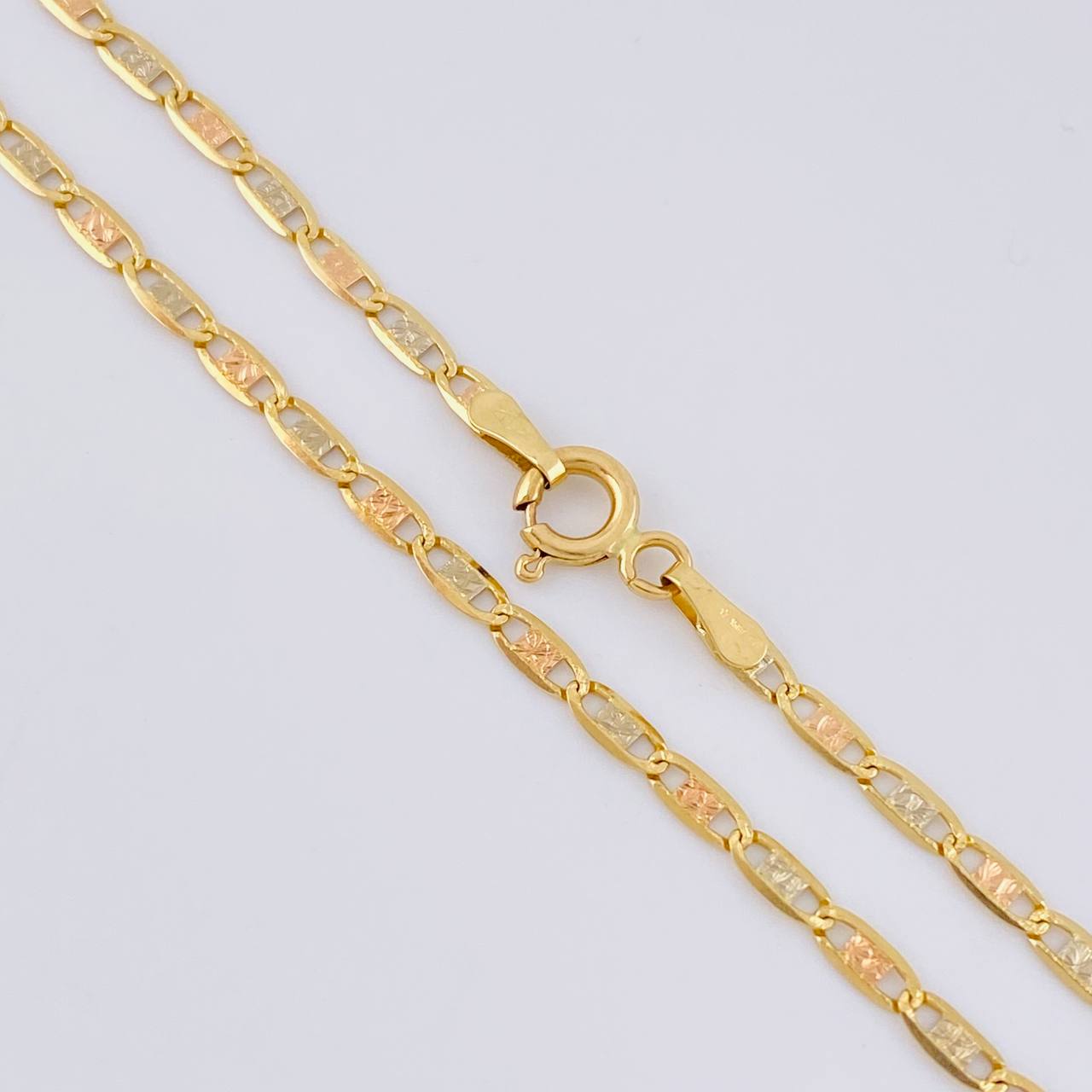Flat Anchor Chain Diamond Cut 7 g / 24 3/4 in / 2.45 mm Three Golds 18K
